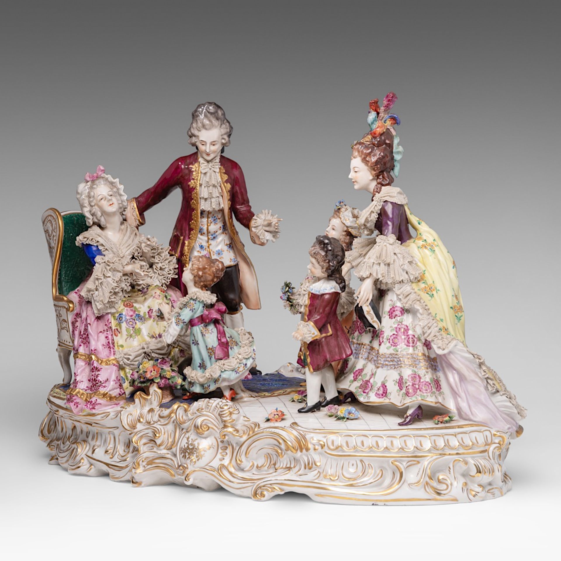 A large Saxony polychrome porcelain group depicting a gallant scene in a Rococo setting, H 40 - W 55 - Bild 2 aus 15