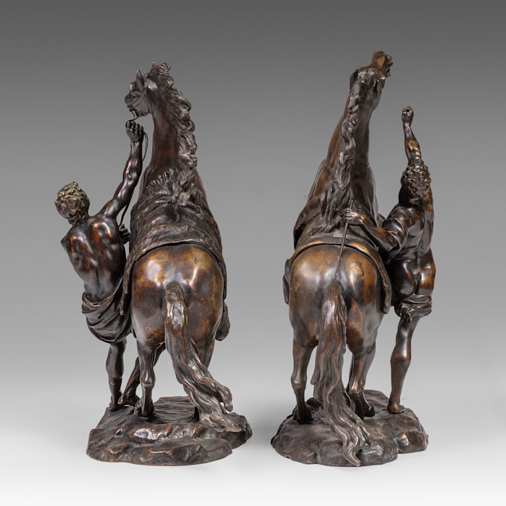 After Guillaume Coustou (1677-1746), the Marly horses, patinated bronze, H 58 cm - Image 4 of 10