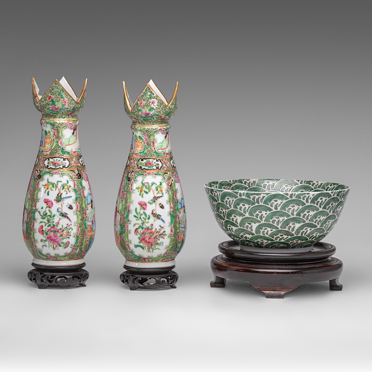 A small collection of Chinese famille verte, rose and Canton ware, incl. a famille rose figure of a - Image 8 of 19