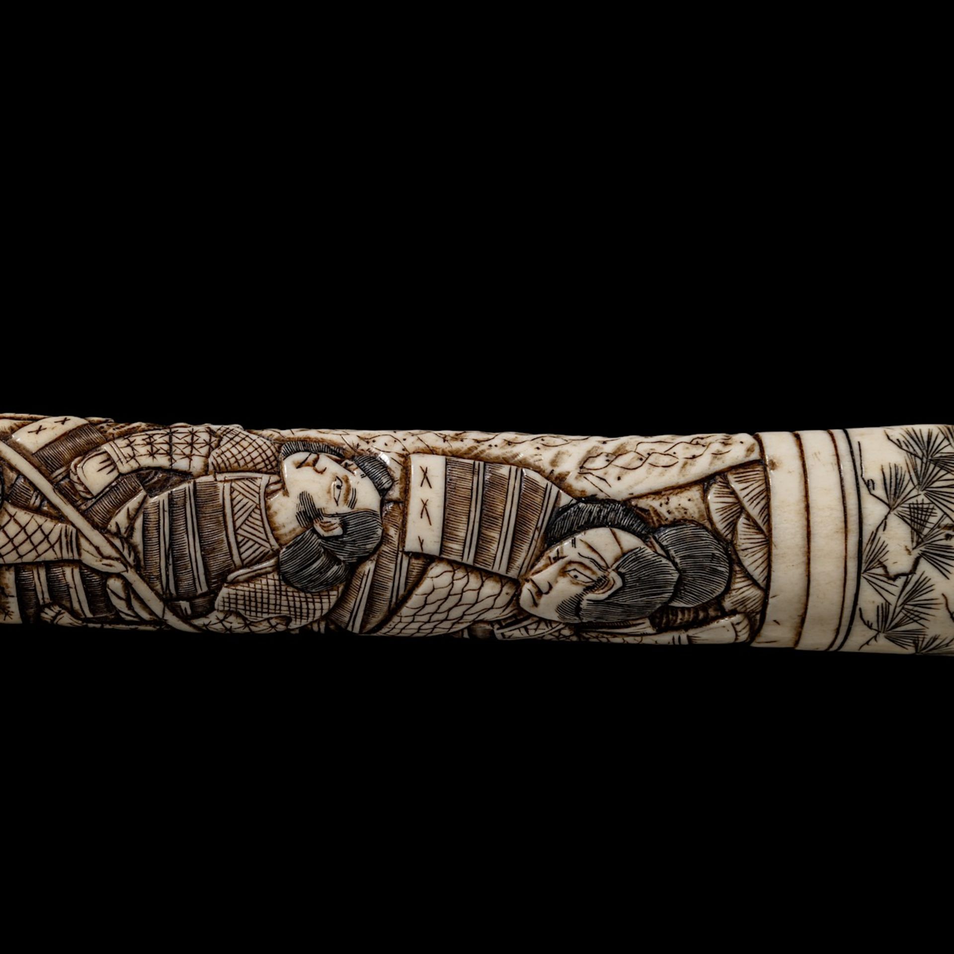A Japanese Meiji/Taisho period (1868-1926) bone tanto dagger, L 34,7 - weight 331g - Image 12 of 13