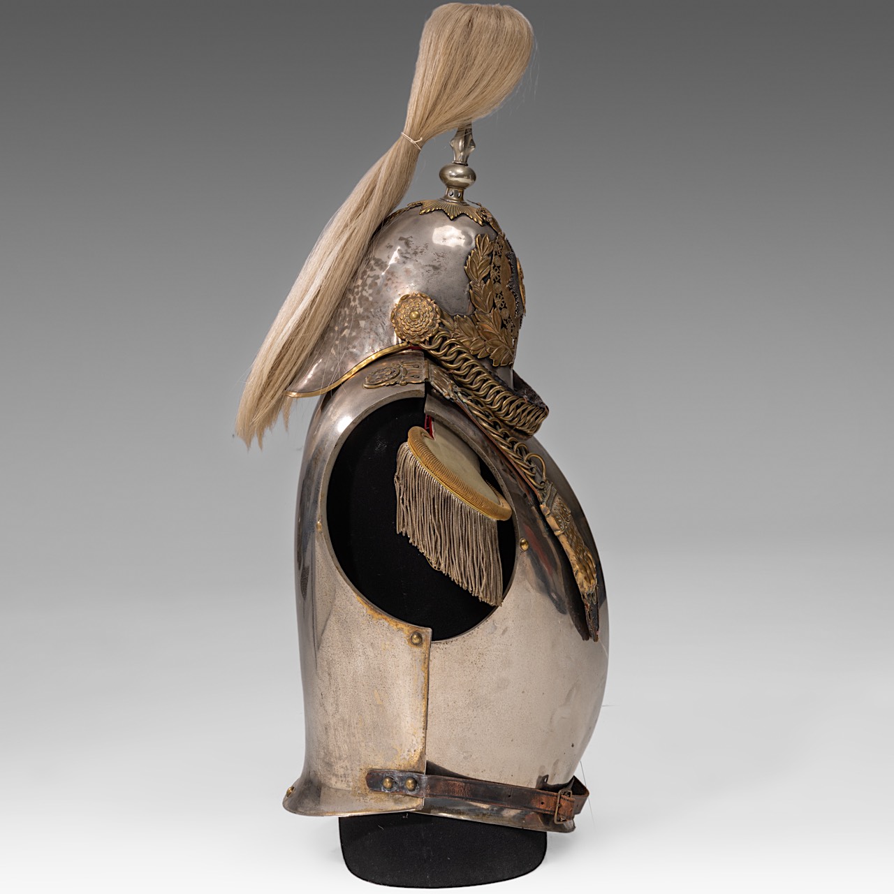 Cuirass and helmet of the Royal Horse Guards, metal and brass, Queen Victoria (1837-1901) - Image 6 of 8