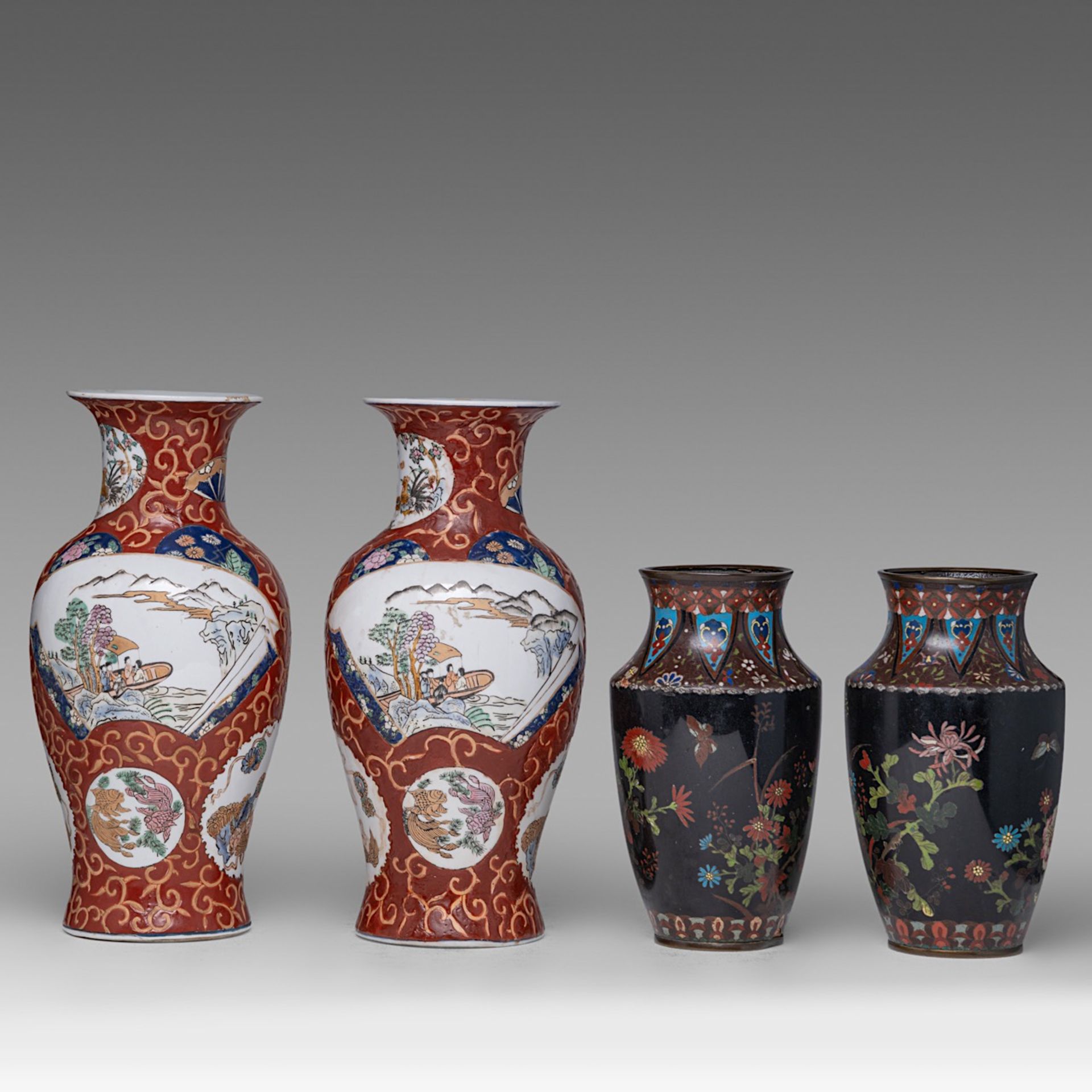 A pair of Japanese cloisonne enamelled bronze vases and a pair of Kutani vases, 20thC, H 25 cm / H 3 - Bild 3 aus 6