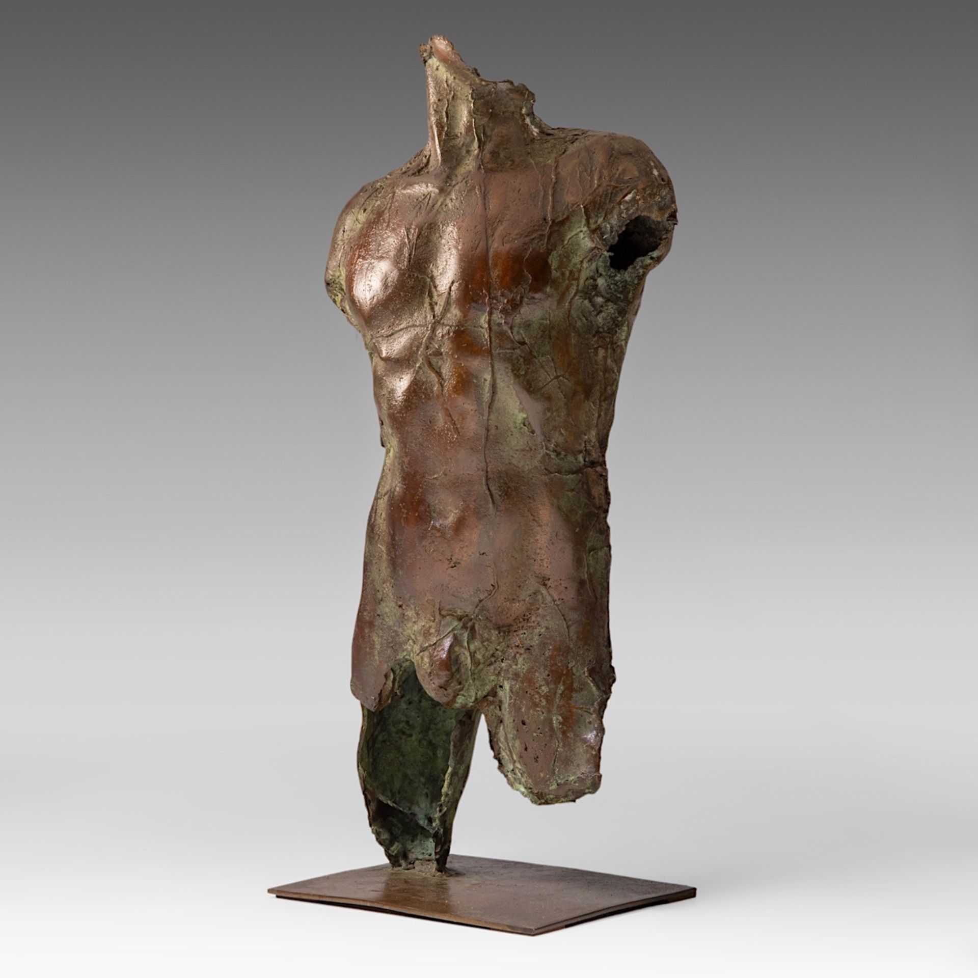 Jan Desmarets (1961), a bronze male torso, patinated bronze, 3/8 61 cm. (24.0 in.) - Bild 2 aus 6
