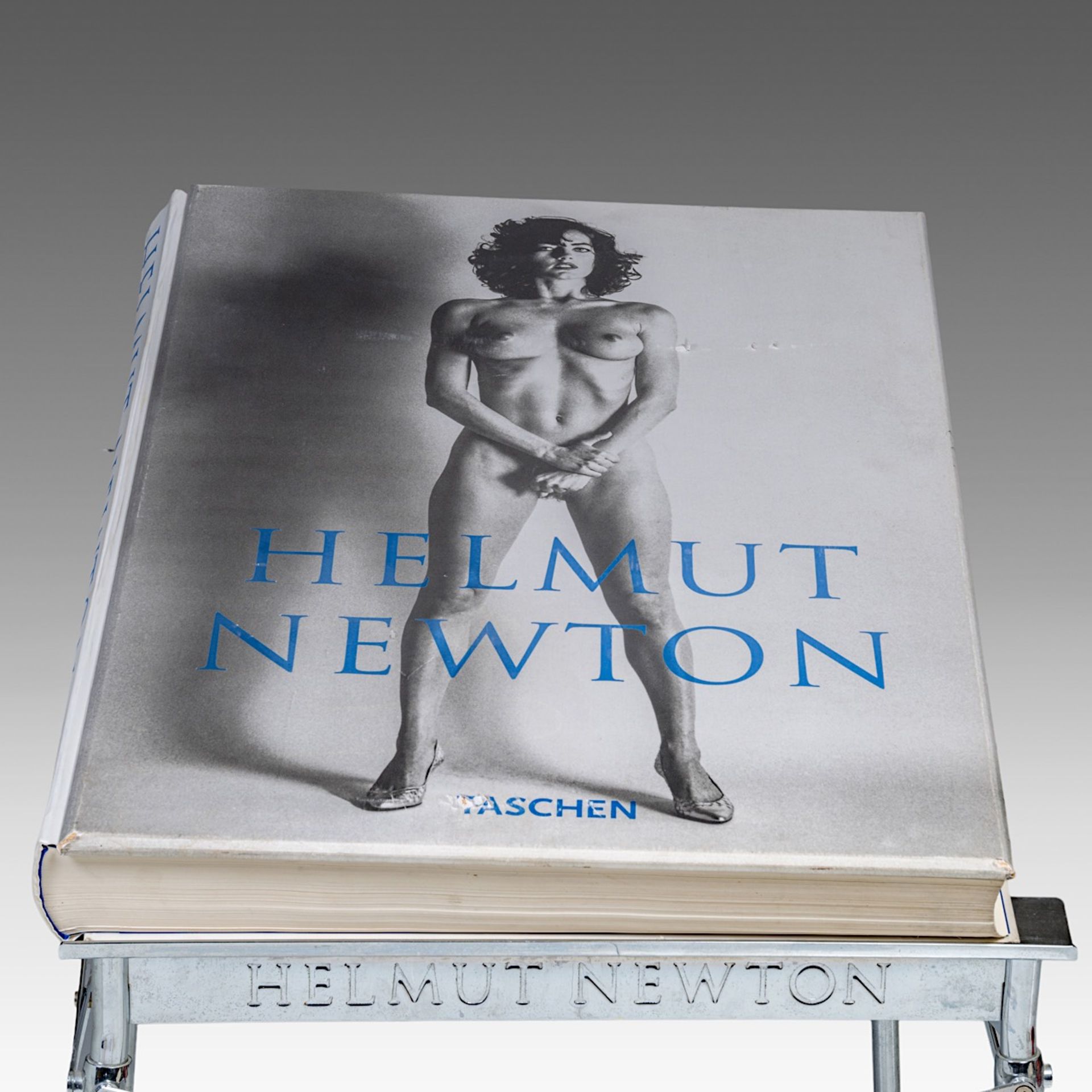 A Helmut Newton 'Sumo' book on stand, Taschen, 1999, signed and numbered - Bild 8 aus 20