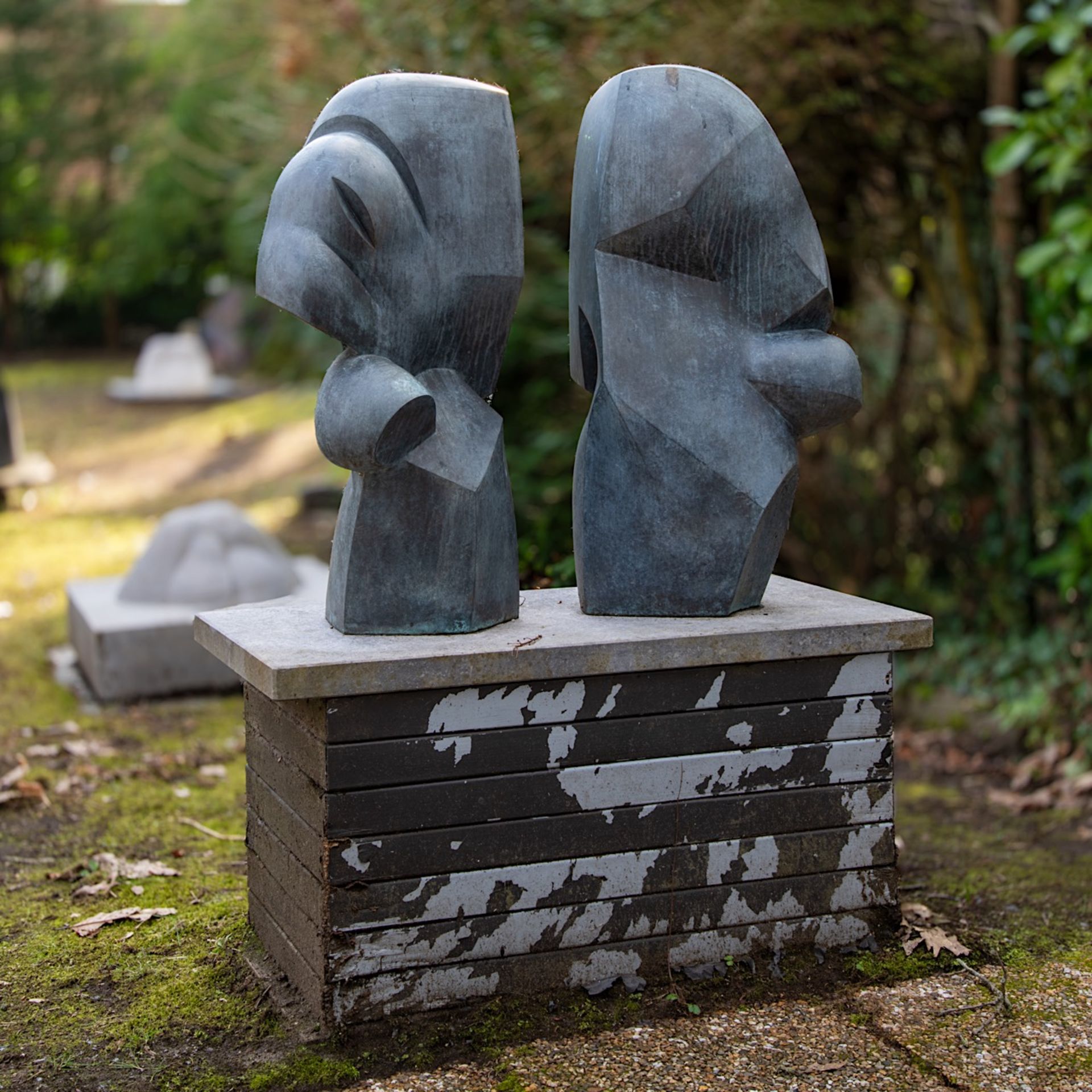 Pol Spilliaert (1935-2023), 'In 't midden van de tuin', patinated bronze, 2010 85 x 90 x 32 cm. (33. - Bild 4 aus 7