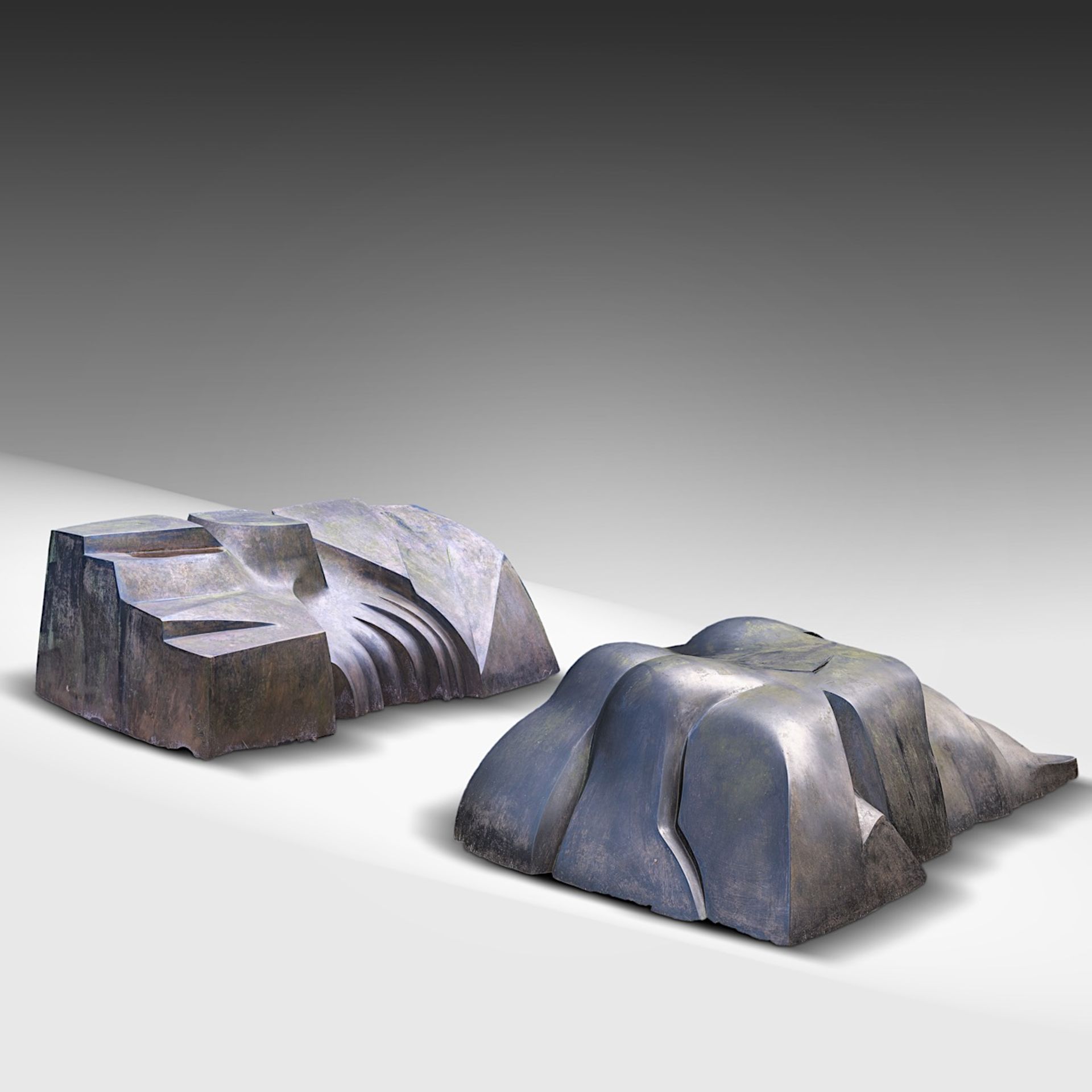 Pol Spilliaert (1935-2023), 'De schone slaapster', bronze patinated polyester, 1986-1989