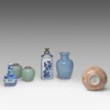 A small collection of six Chinese porcelain ware, Kangxi and late Qing, tallest H 23 cm (6)