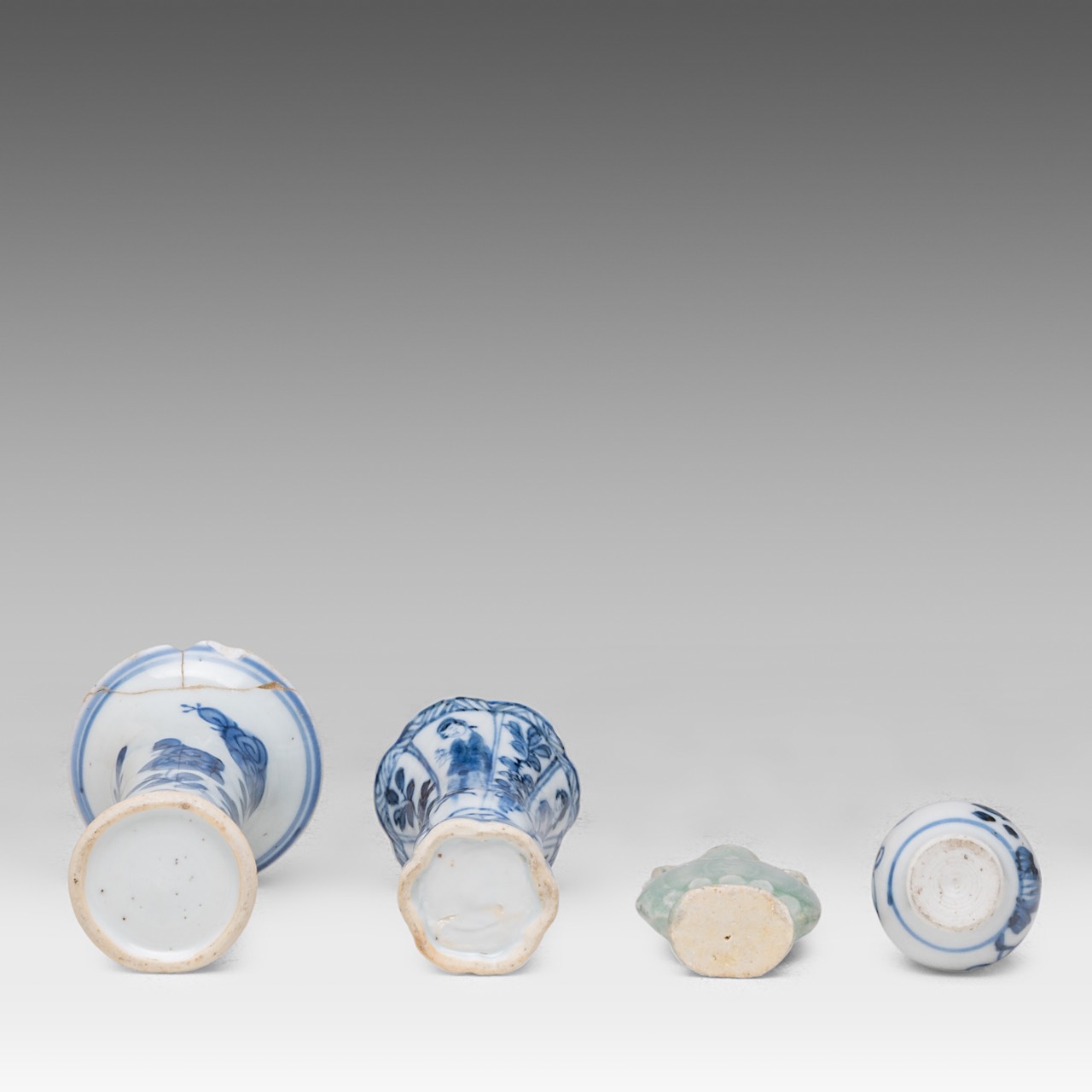 A collection of thirteen Chinese miniature vases and bottles, mainly blue and white and of Kangxi pe - Image 8 of 10