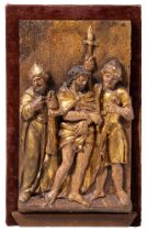 A polychrome and gilt limewood retable fragment depicting 'Ecce Home', H 43 - W 25 cm