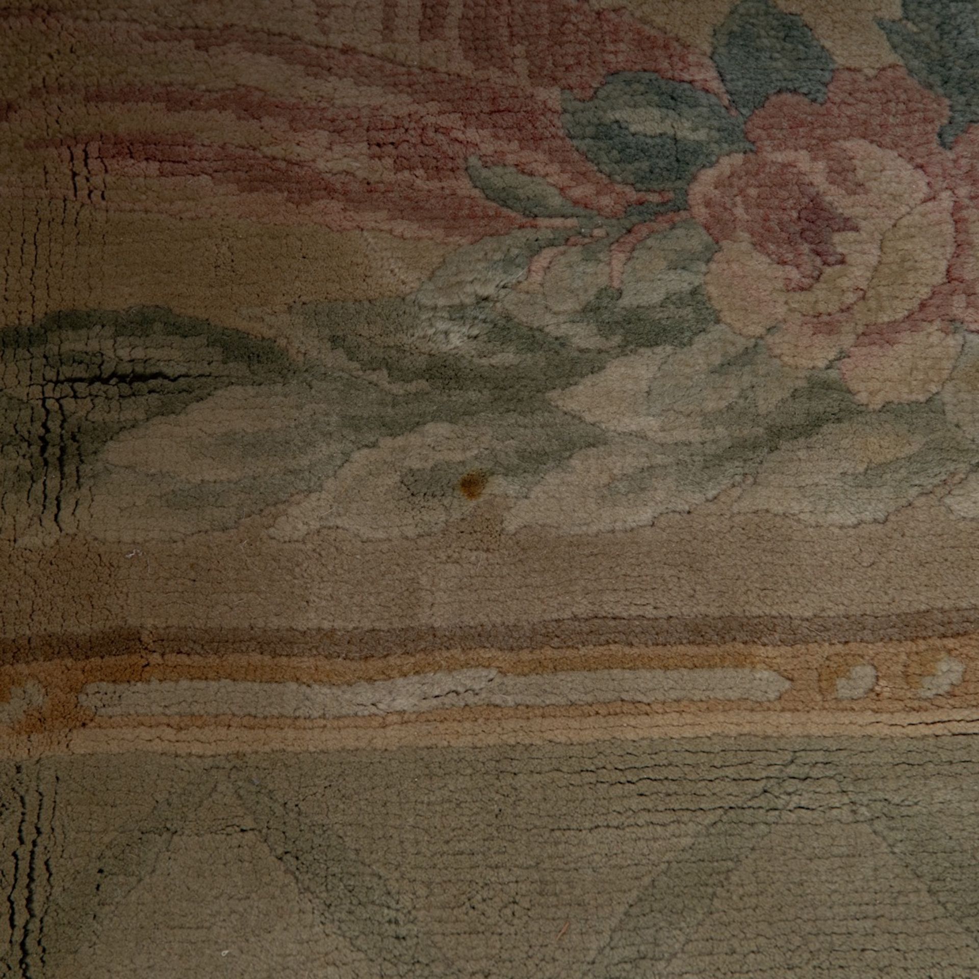 An Austrian Ginzkey wool carpet decorated with garlands in Savonnerie style, 305 x 525 cm - Bild 11 aus 16