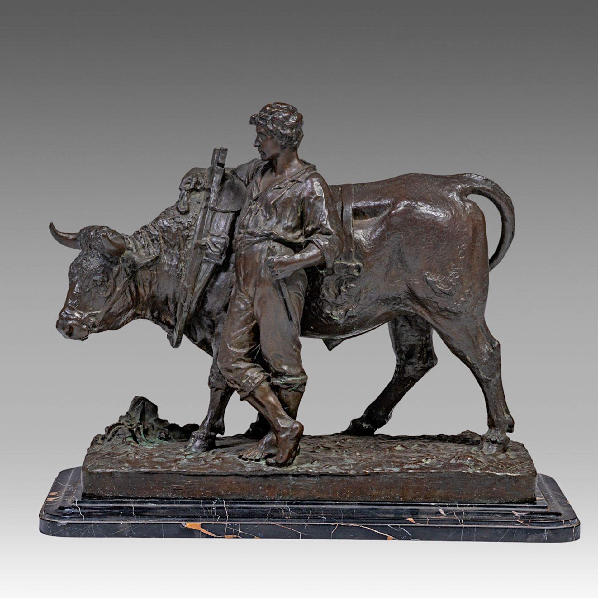 Leon Mignon (1847-1898), farmer resting with his ox, patinated bronze on a marble base, H 51 - 55 -