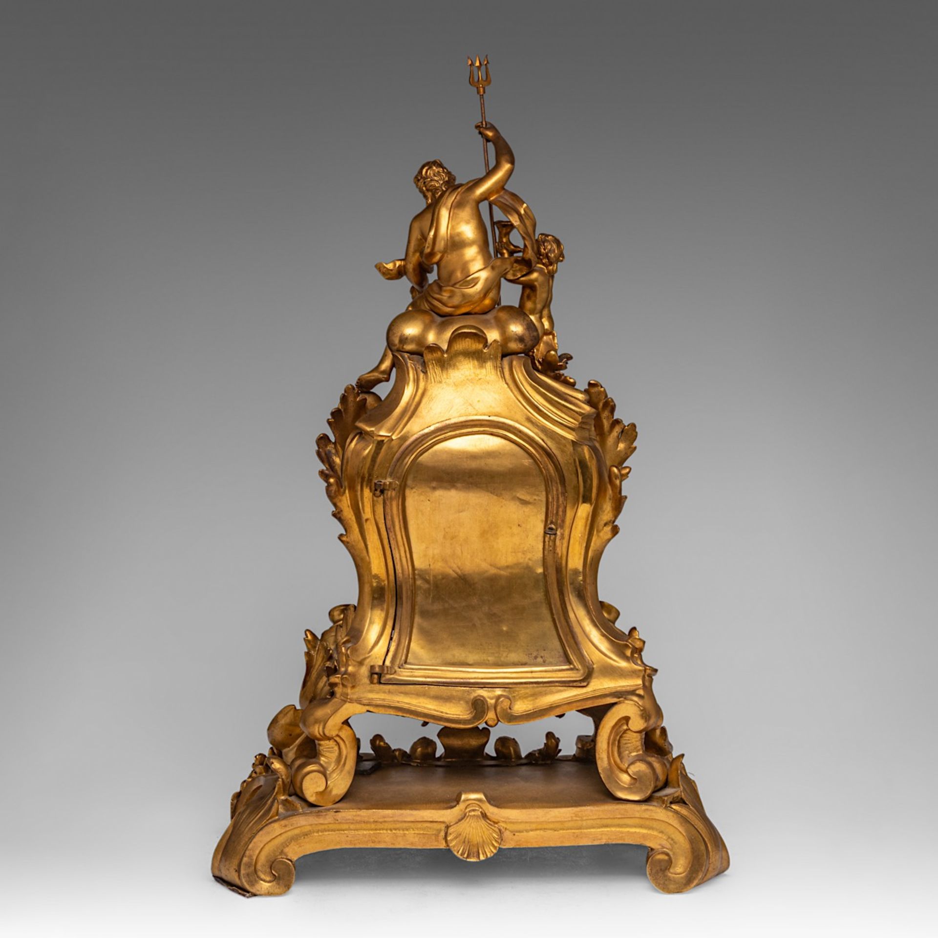 A Rococo Revival gilt bronze mantle clock, decorated with Neptune, Ferdinand Berthoud, H 71 cm - Image 6 of 9