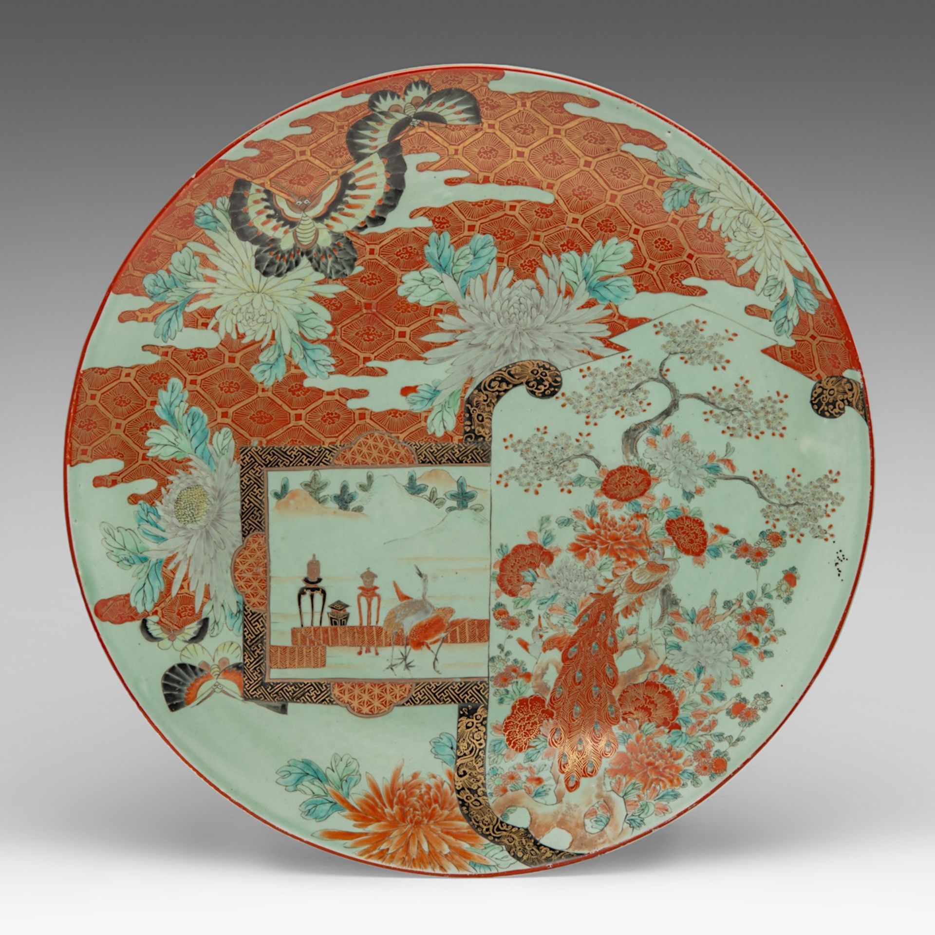 A large Japanese Imari on celadon ground plate, late Meiji (1868-1912), dia 44 cm