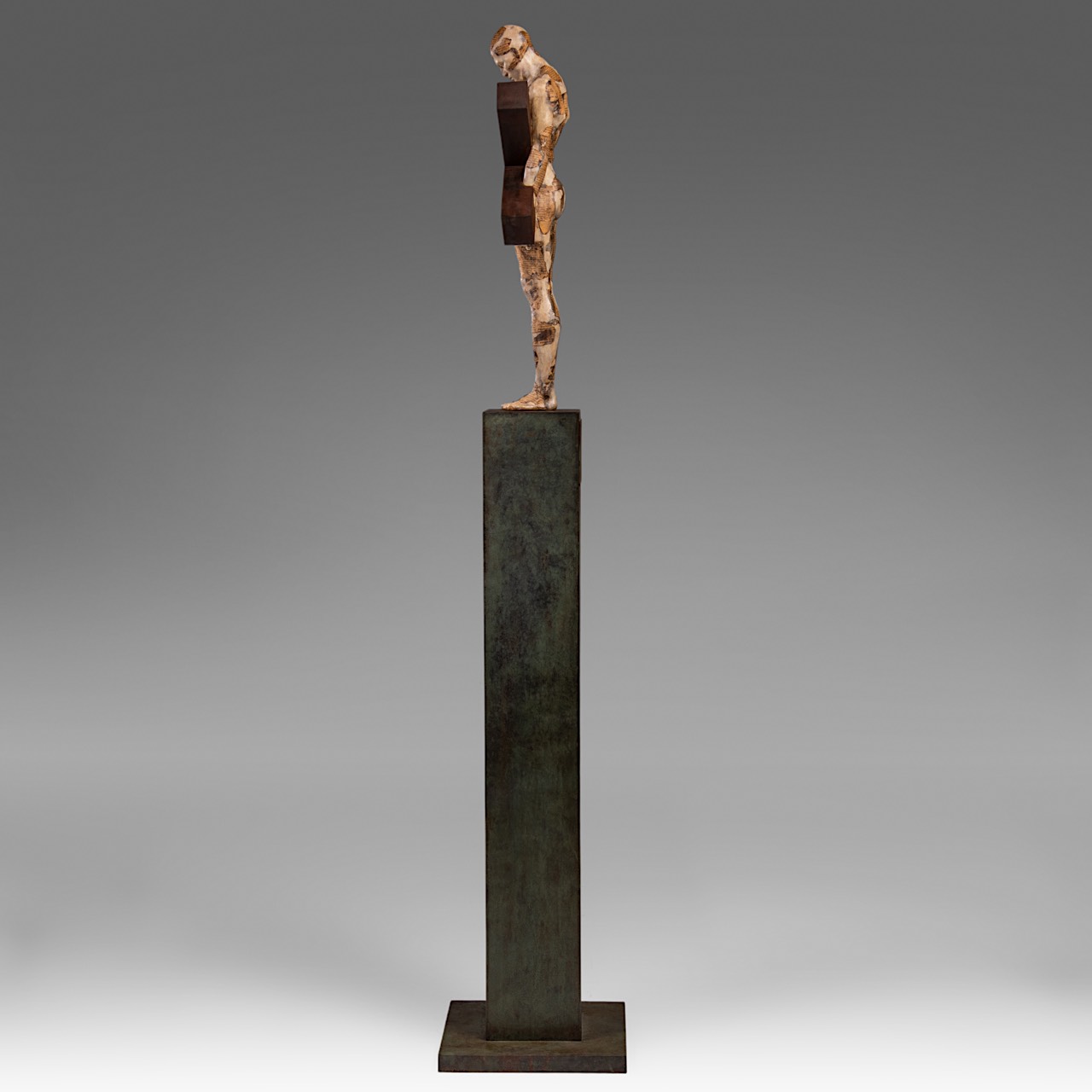 Josep Bofill (1942), male figure, mixed media (bronze, resin, newspaper), 1/3, H: 172 cm (+) - Image 3 of 12