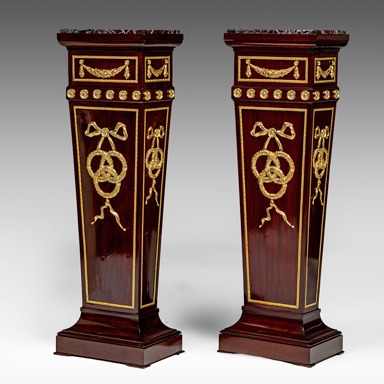 A pair of Louis XVI-style columns with marble tops and gilt bronze mounts, H 122 cm - W 38,5 cm - D - Image 3 of 7