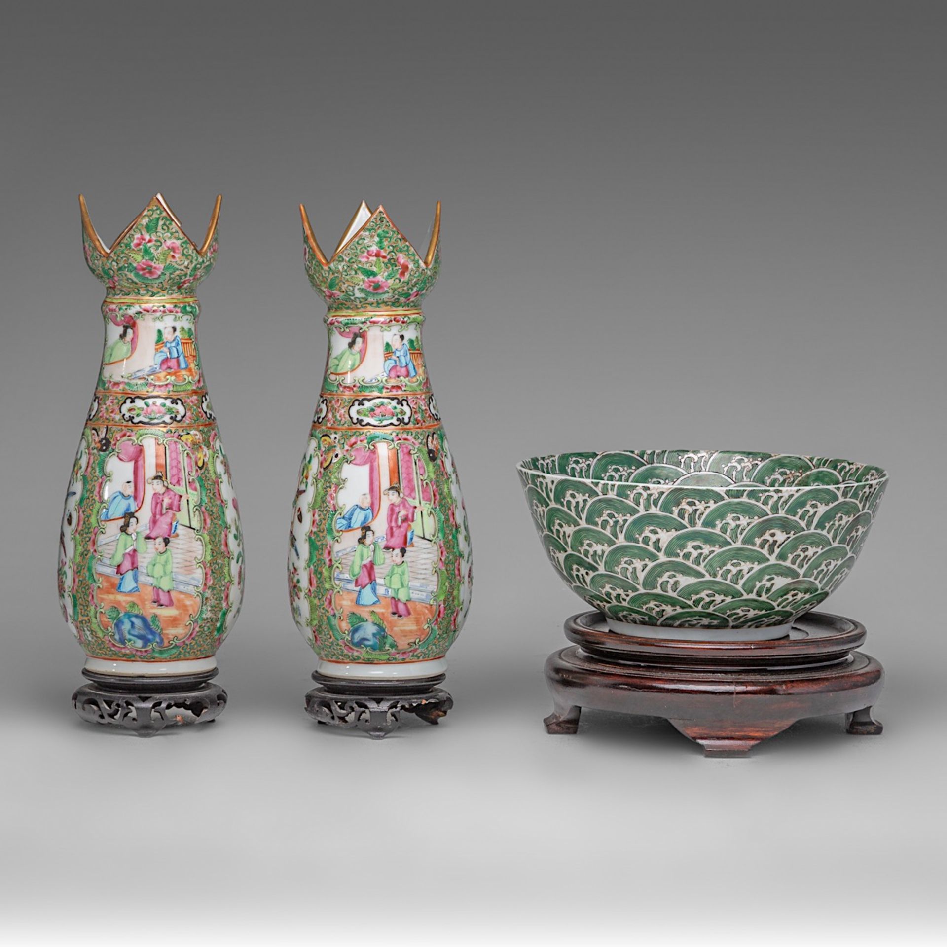 A small collection of Chinese famille verte, rose and Canton ware, incl. a famille rose figure of a - Image 6 of 19