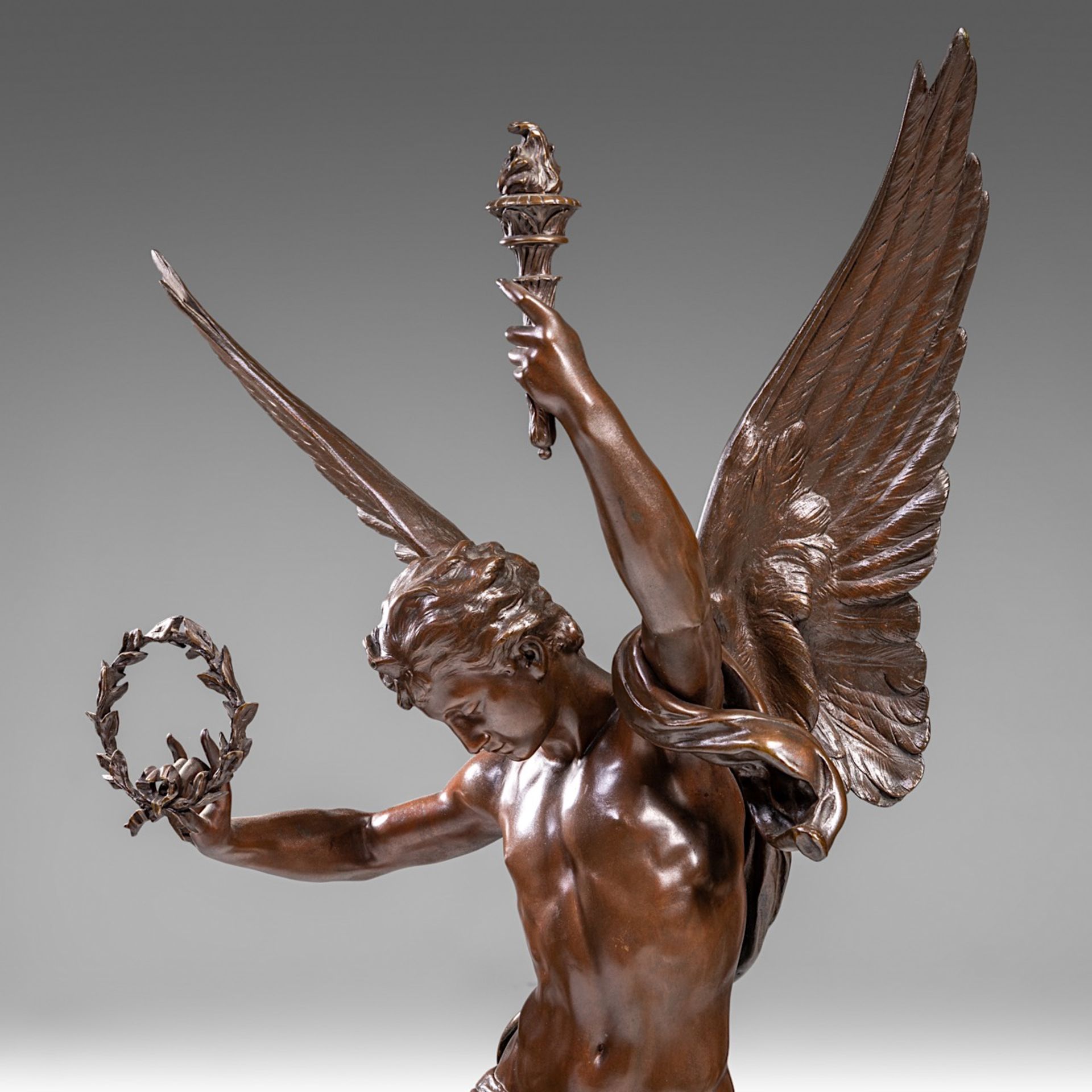 Charles Vital-Cornu (1851/53-1927), 'Le Reveil du Genie', patinated bronze on a Griotte marble base, - Bild 10 aus 11
