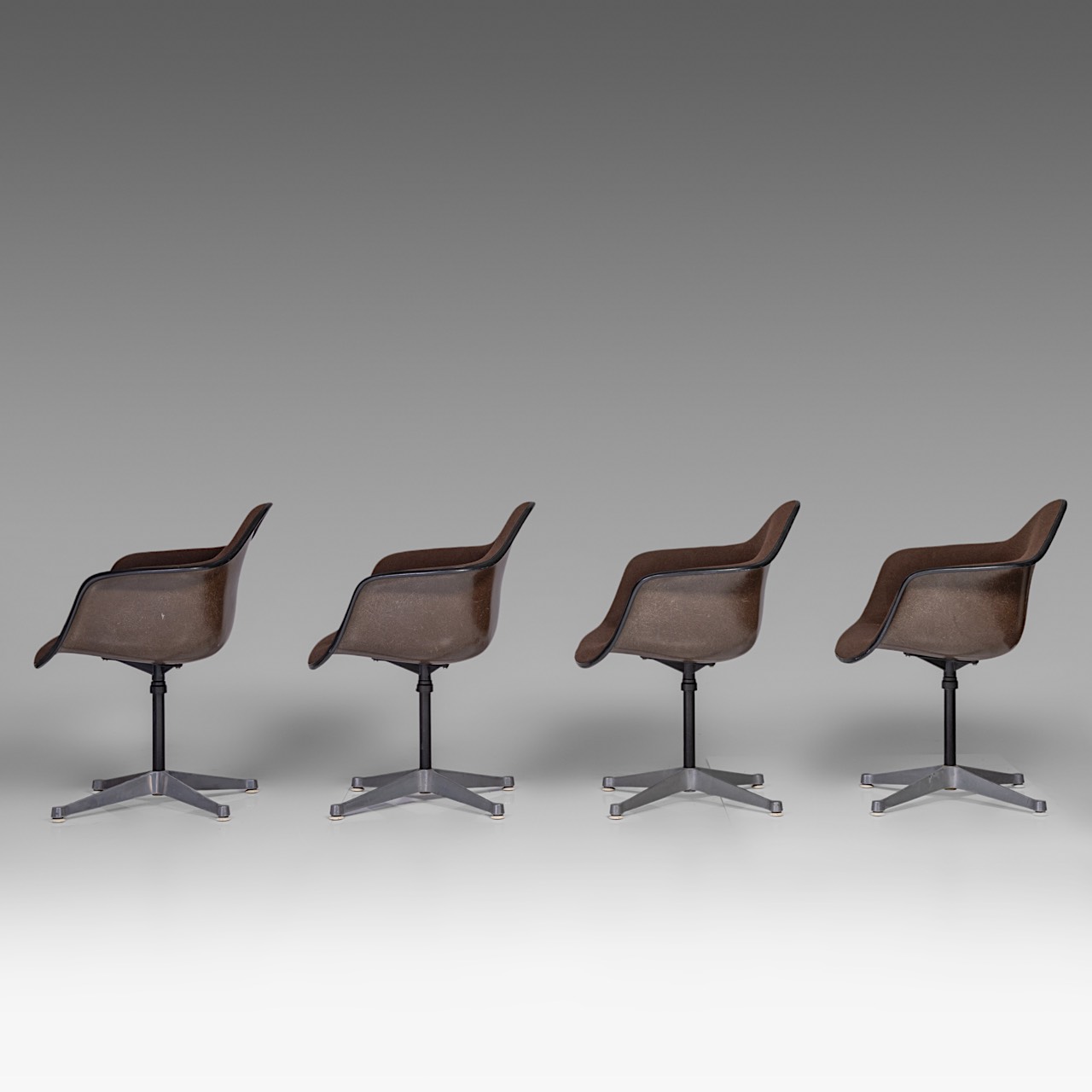 A set of 8 Charles & Ray Eames fibreglass shell chairs for Herman Miller, H 79 cm - Image 12 of 19