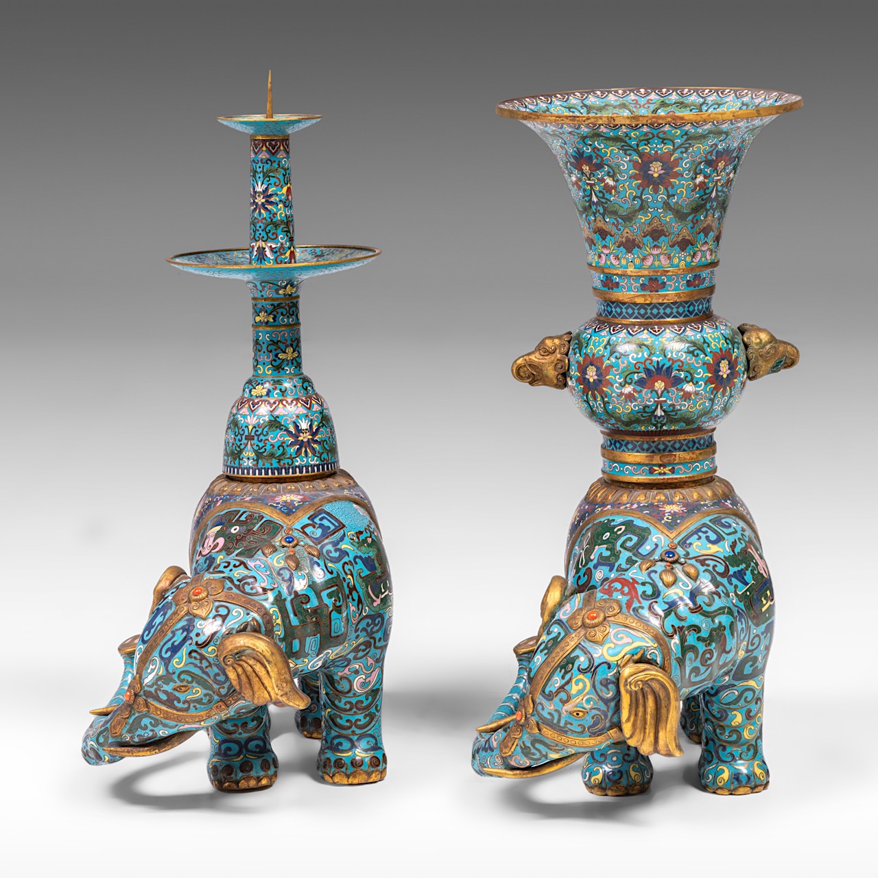 A Chinese five-piece semi-precious stone inlaid cloisonne garniture, late Qing/20thC, tallest H 58 - - Image 13 of 24
