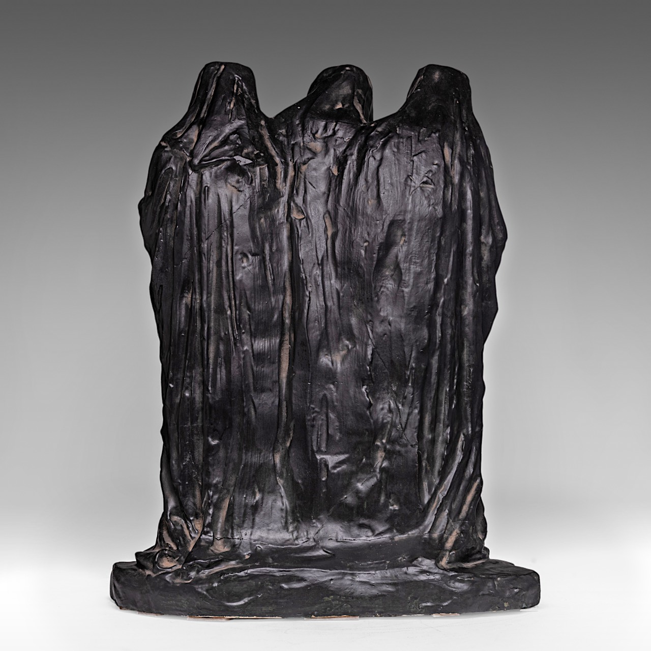 George Minne (1866-1941), 'Les saintes femmes au tombeau', black painted plaster, H 60 - W 47 cm - Image 4 of 8