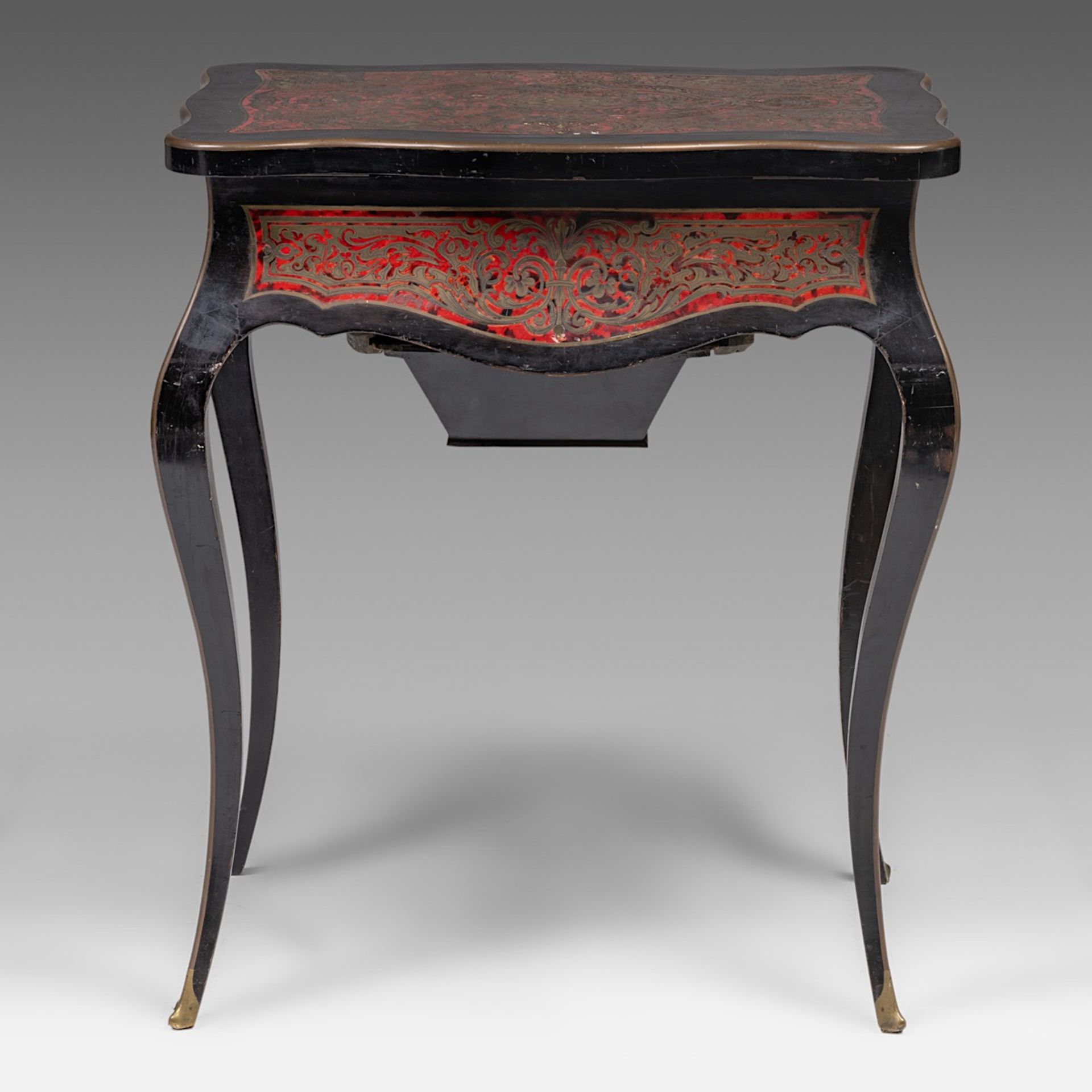 A Napoleon III (1852-1870) Boulle work occasional table, H 74 cm - W 63 cm - D 44,5 cm - Image 4 of 7