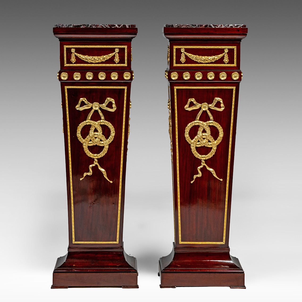 A pair of Louis XVI-style columns with marble tops and gilt bronze mounts, H 122 cm - W 38,5 cm - D - Image 2 of 7
