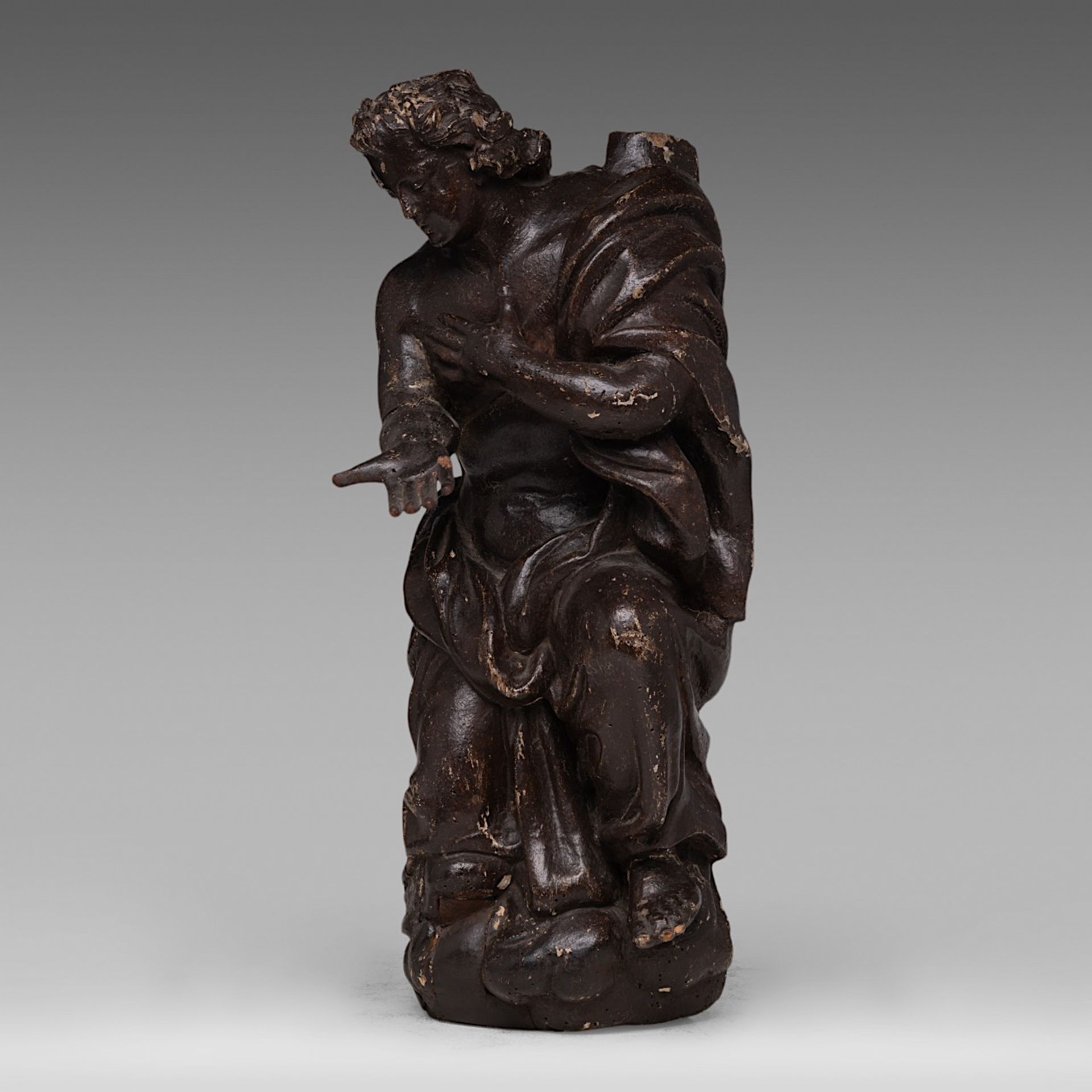 A patinated limewood sculpture of Saint John the Evangelist, 17thC, H 50 cm - Image 2 of 7