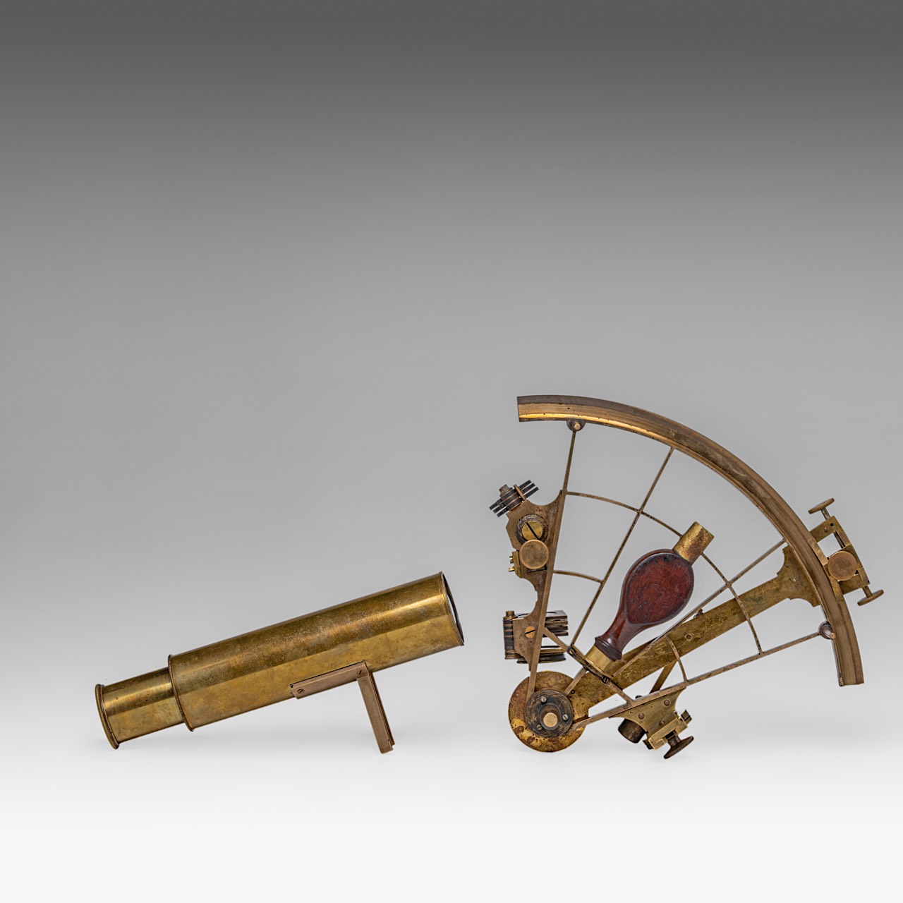 A late 19thC French sextant and binoculars, by A. Hurlimann, Paris - Image 4 of 7