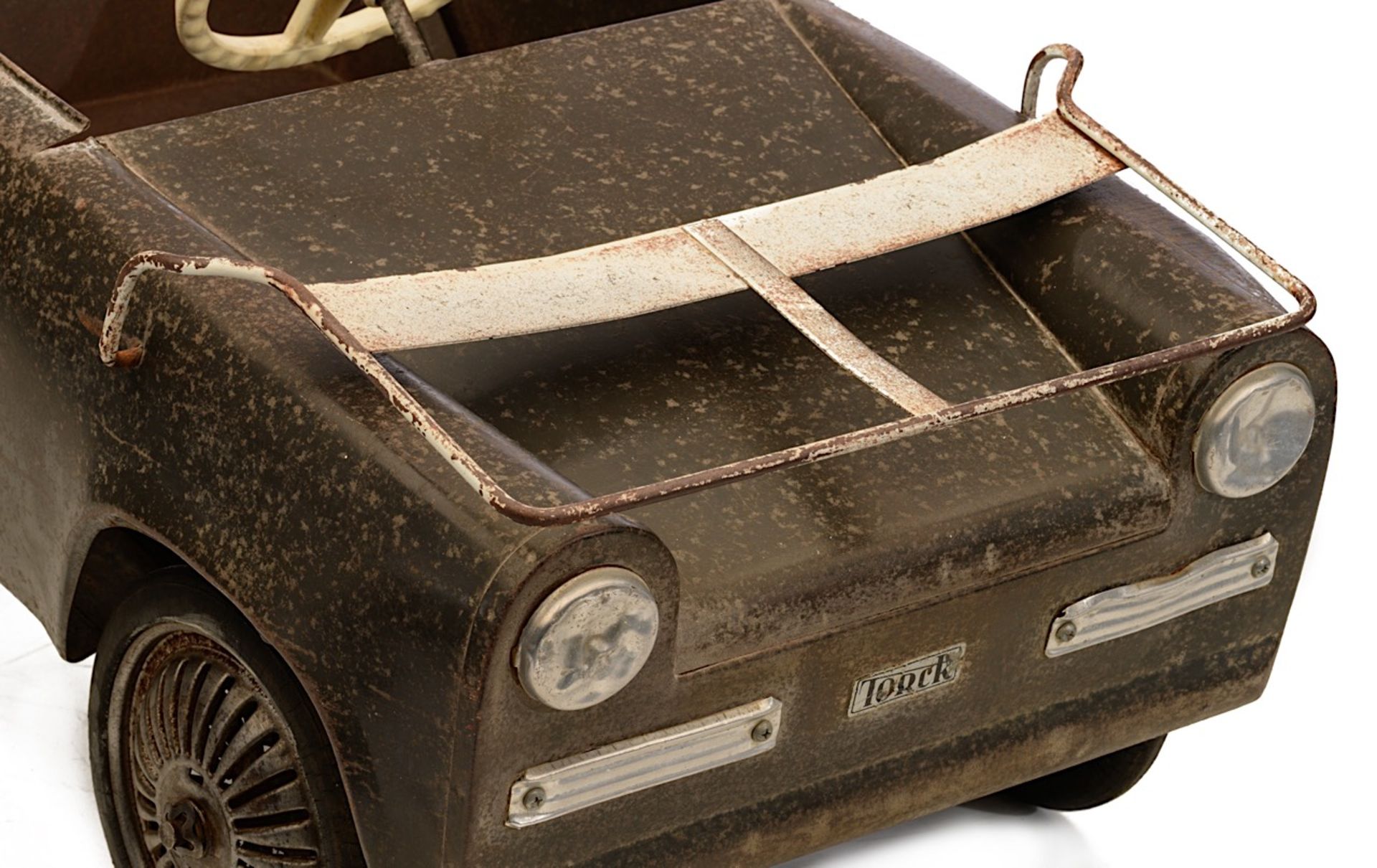 A rare Torck 'Patton' khaki army Willys Jeep metal pedal car, 1967-1968, 46 x 41,5 x 92 cm - Bild 11 aus 18