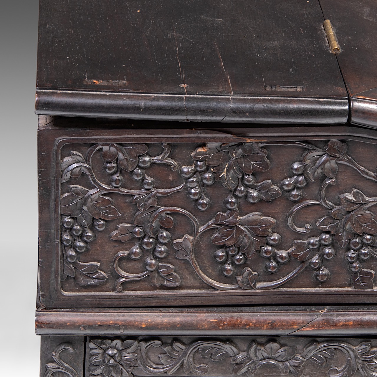 A compact South Chinese carved hardwood writing desk, 19thC, H 83 - W 66 - D 62 cm - Image 9 of 10