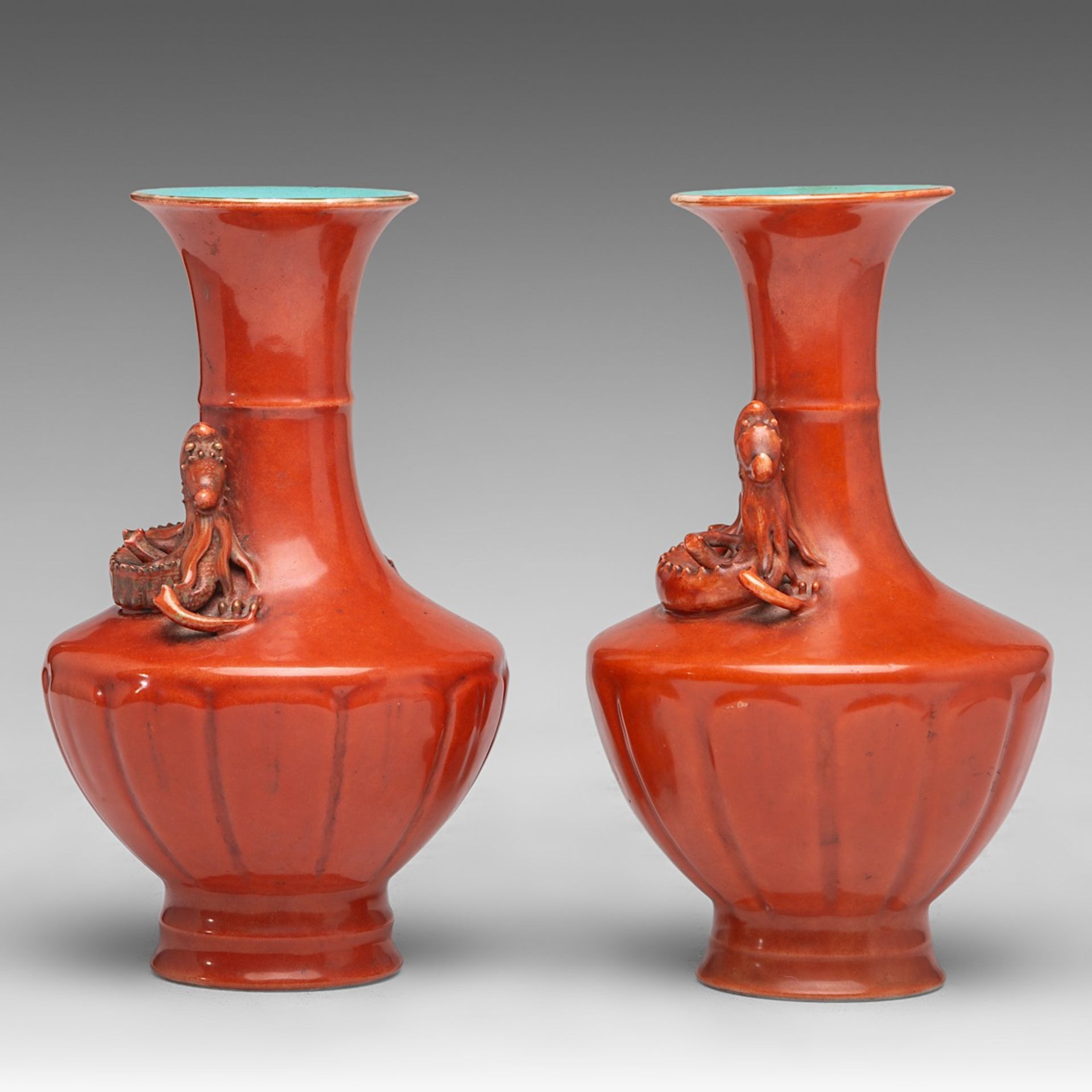 A similar pair of Chinese coral-red ground 'Dragon' vases, with a Qianlong mark, 19thC, H 19 - 19,5 - Bild 2 aus 6