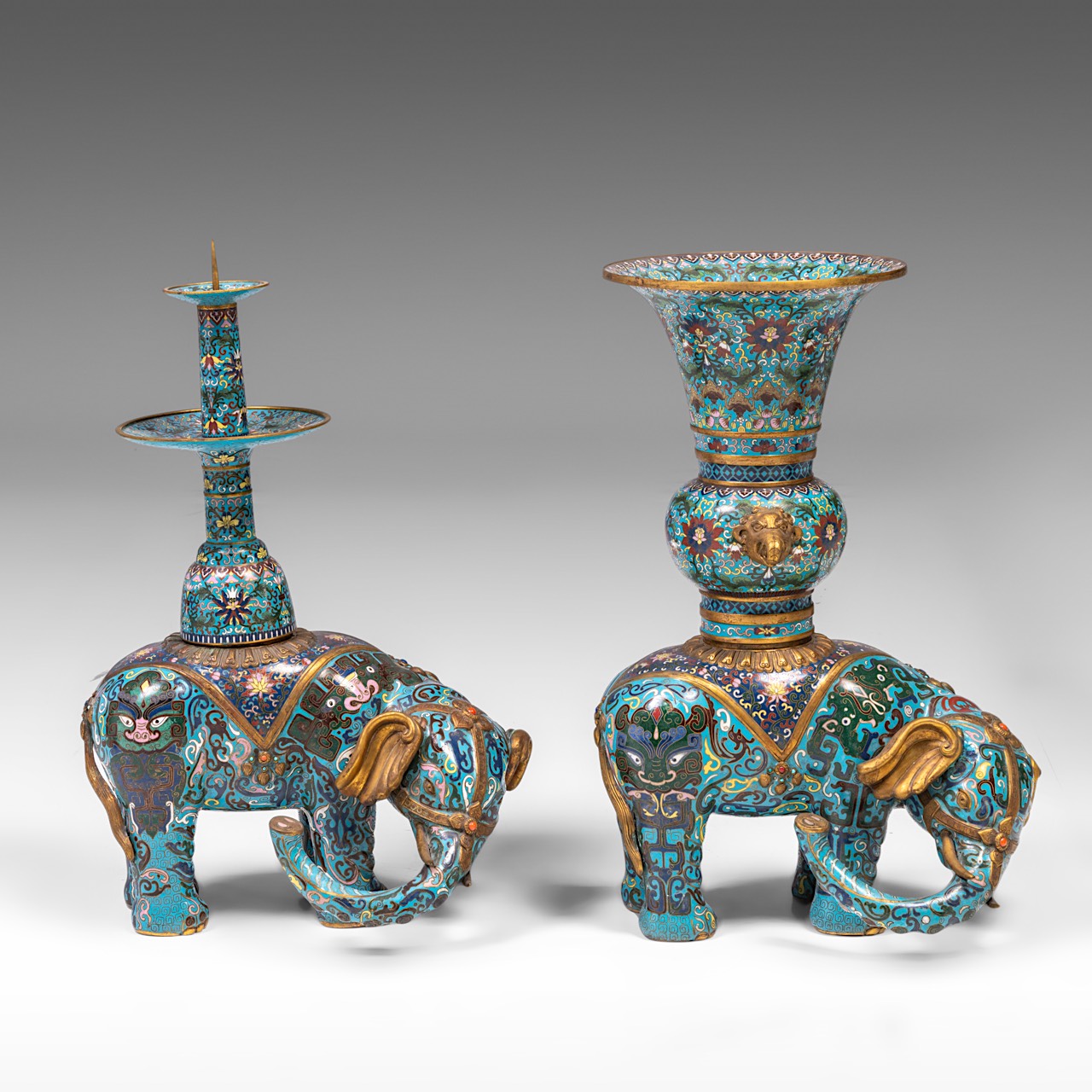 A Chinese five-piece semi-precious stone inlaid cloisonne garniture, late Qing/20thC, tallest H 58 - - Image 12 of 24
