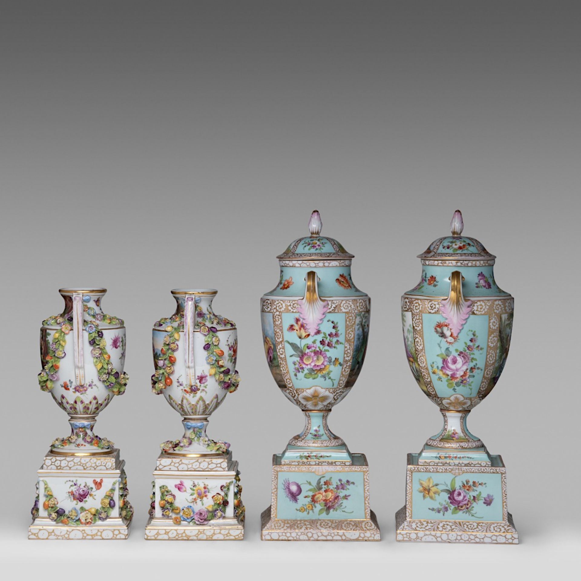 A large near pair of Vienna (or Dresden) hand-painted porcelain vases, and a smaller matching pair o - Bild 2 aus 14