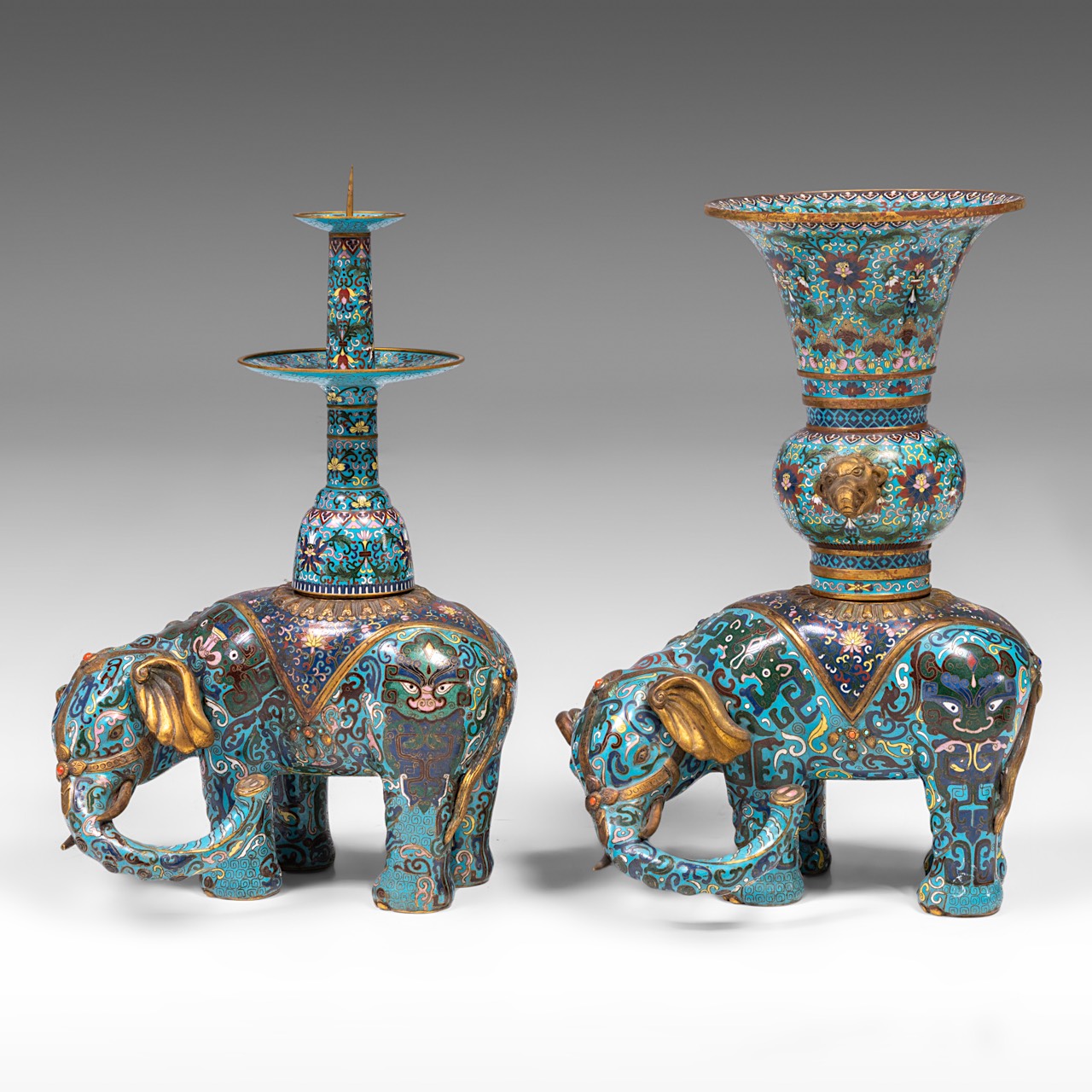 A Chinese five-piece semi-precious stone inlaid cloisonne garniture, late Qing/20thC, tallest H 58 - - Image 18 of 24