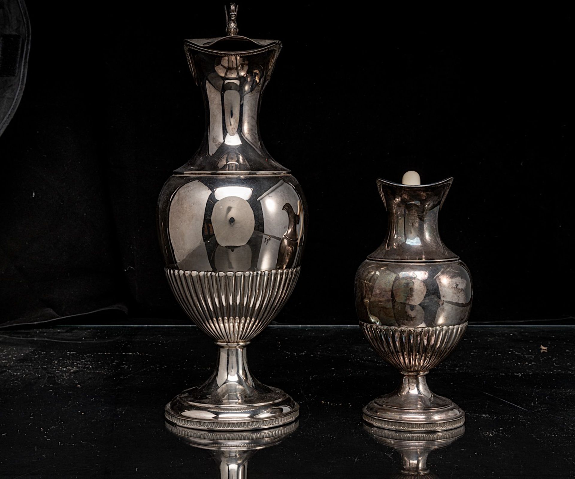 A 20thC neoclassical four-piece 835/000 silver tea and coffee set by Wolf-Zondervan, total weight: a - Image 8 of 16