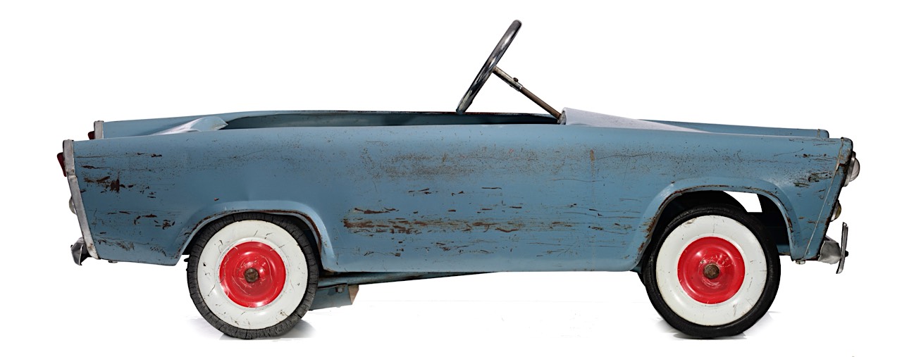 A 'Grand deluxe' edition Torck ' Peugeot' blue metal pedal car, 1962, 43,5 x 45 x 109 cm - Image 3 of 15