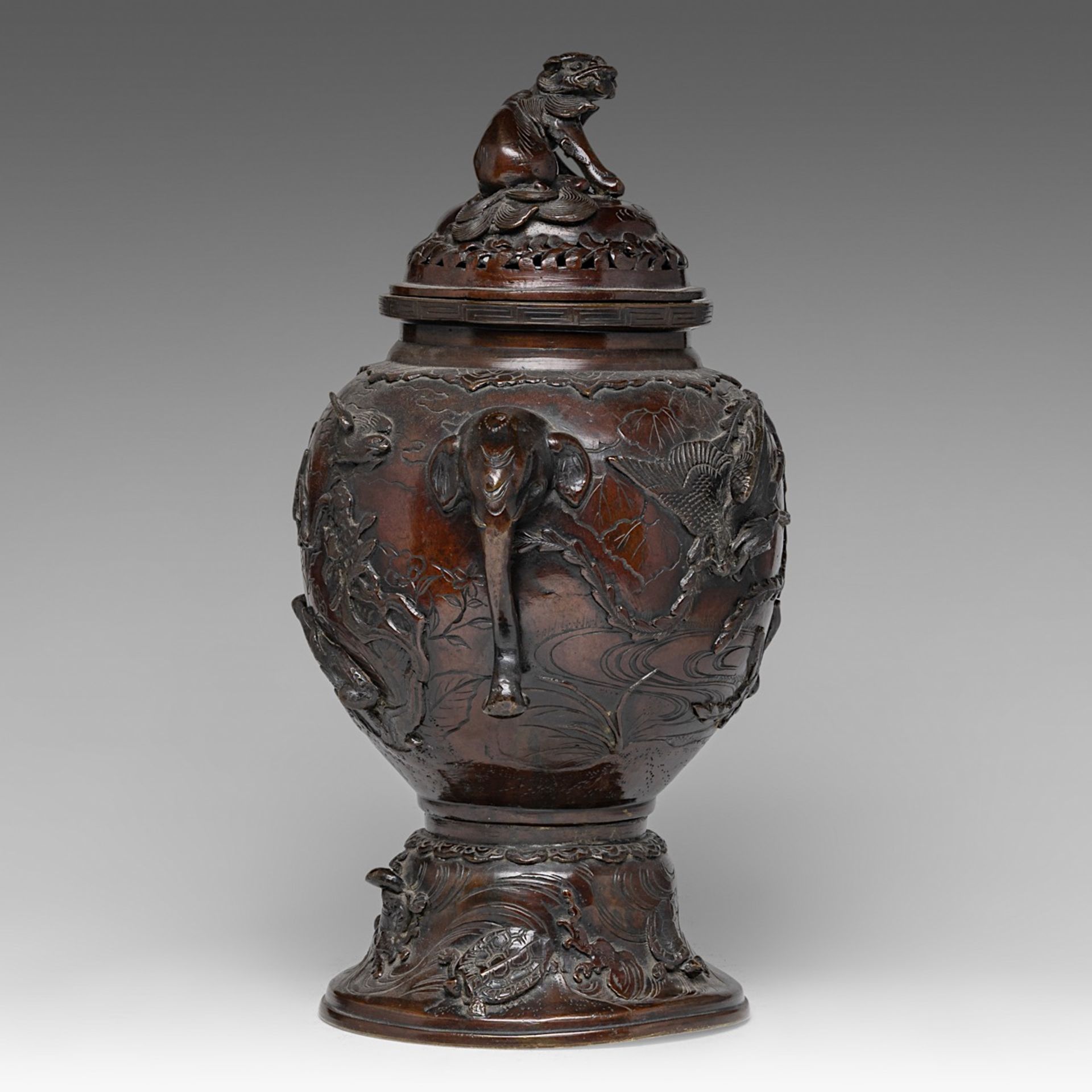 A Japanese bronze censer, paired with elephant-head handles, Meiji period (1868-1912, H 43 cm - Image 5 of 7