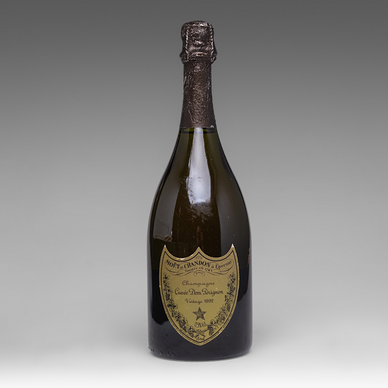 A Moet & Chandon Dom Perignon brut champagne 1990 and 1992, with the original boxes, and a ditto 199 - Image 3 of 5