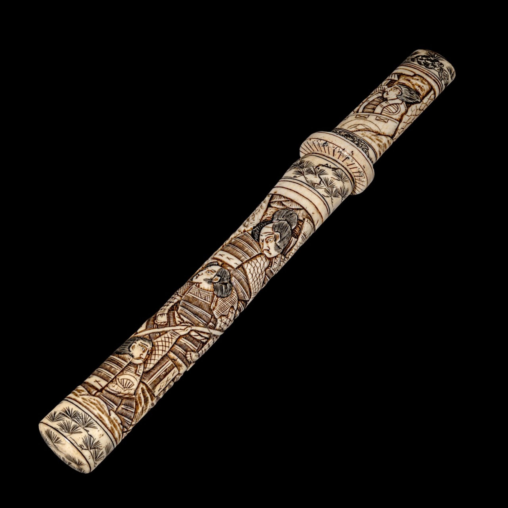 A Japanese Meiji/Taisho period (1868-1926) bone tanto dagger, L 34,7 - weight 331g - Image 4 of 13