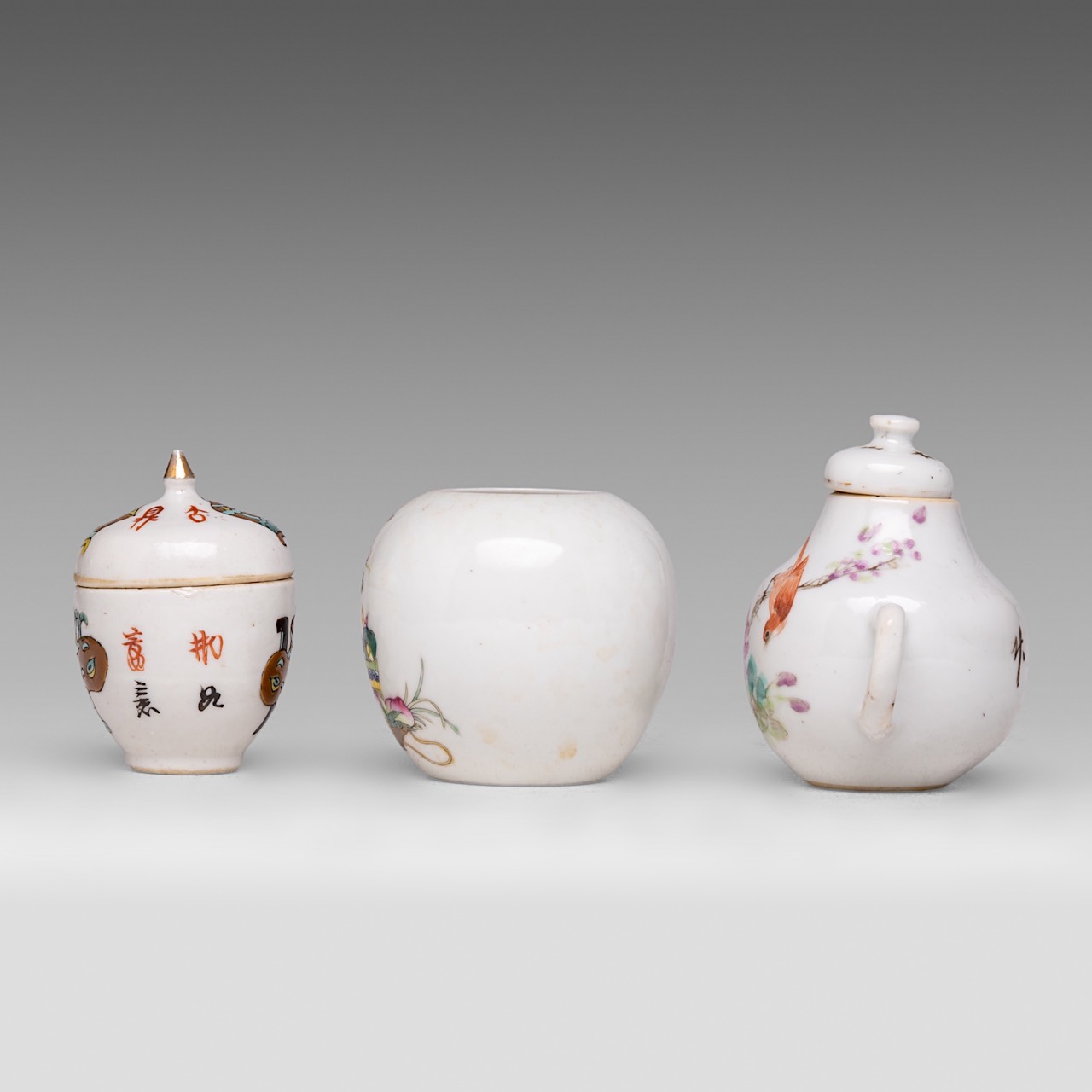 A small collection of Chinese famille rose ware, incl. a pair of fine 'Bamboo' wine cups, Daoguang m - Image 9 of 13