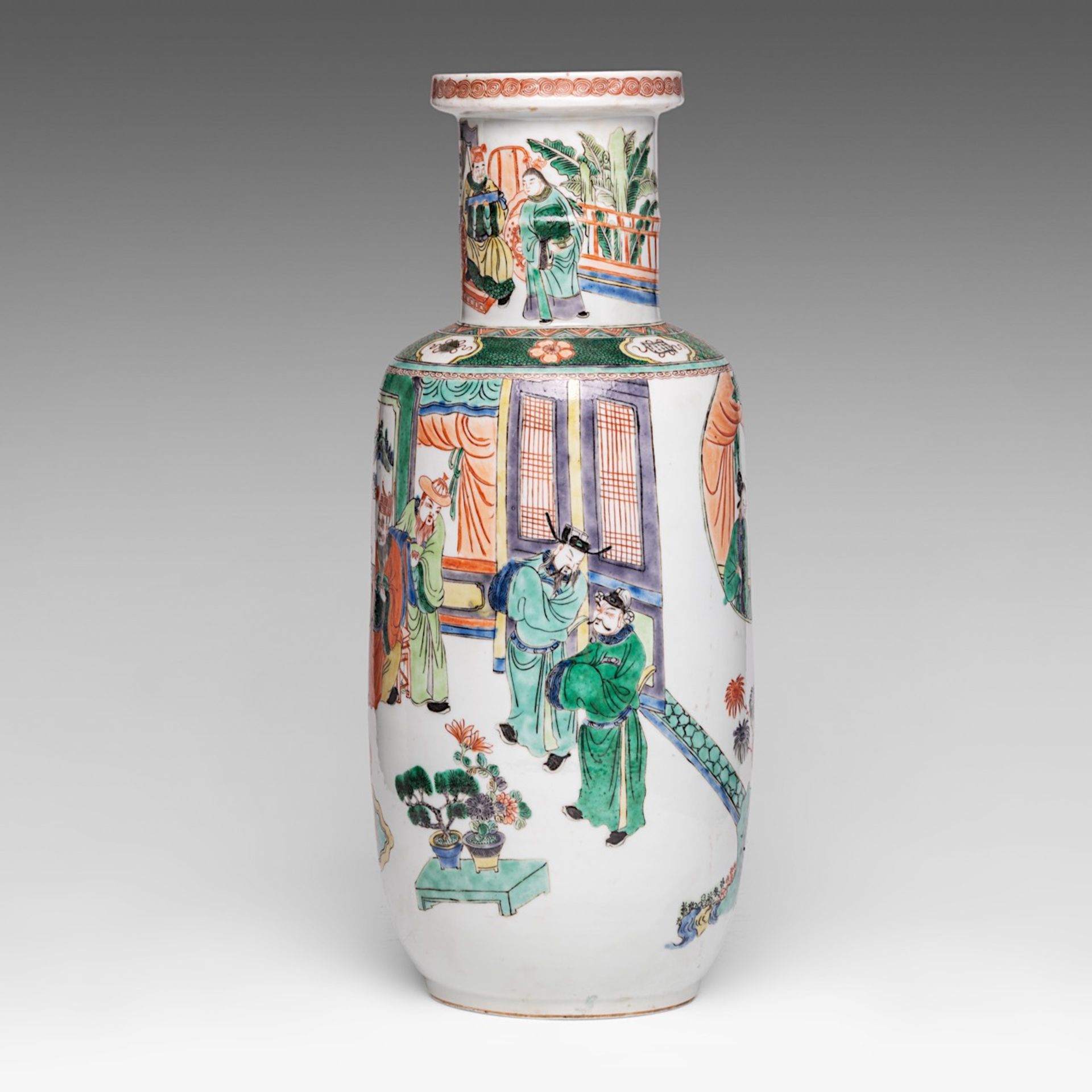 A Chinese famille verte 'The Birthday Reception for General Guo Ziyi' rouleau vase, Republic period, - Bild 2 aus 6
