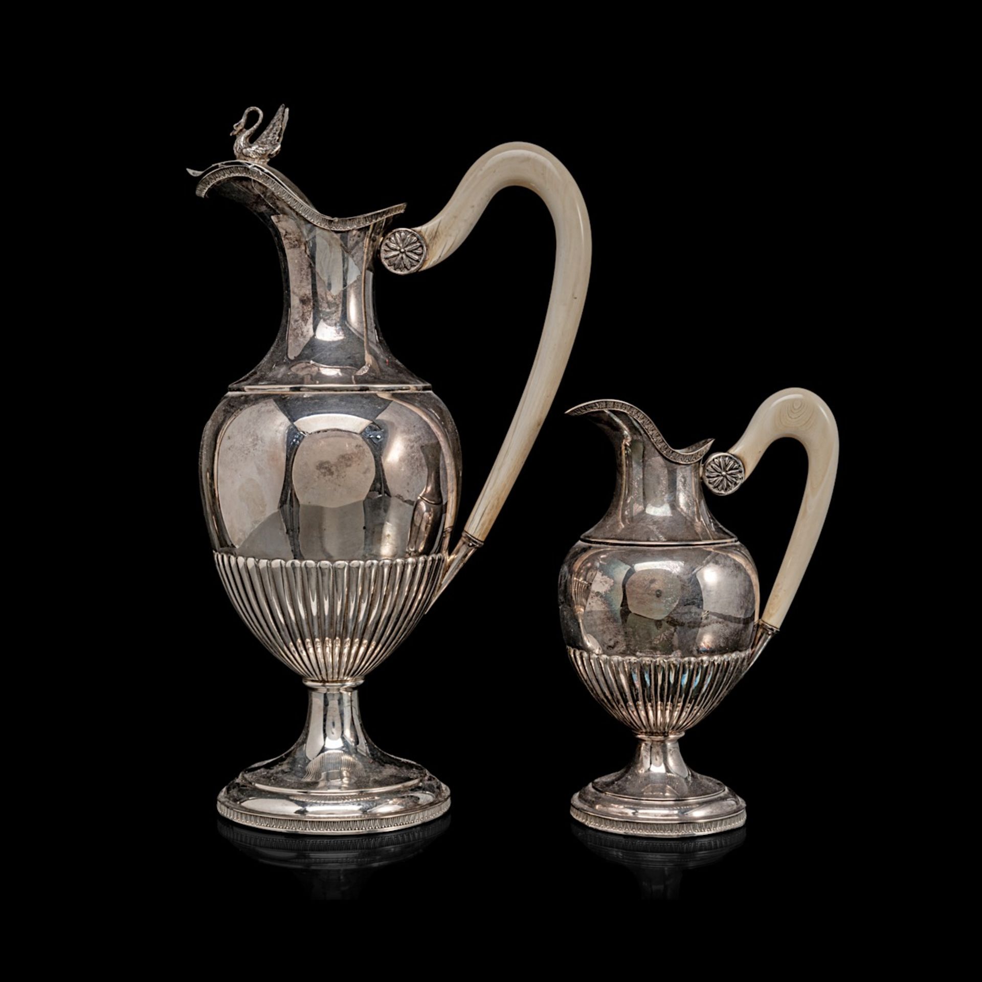 A 20thC neoclassical four-piece 835/000 silver tea and coffee set by Wolf-Zondervan, total weight: a - Image 9 of 16