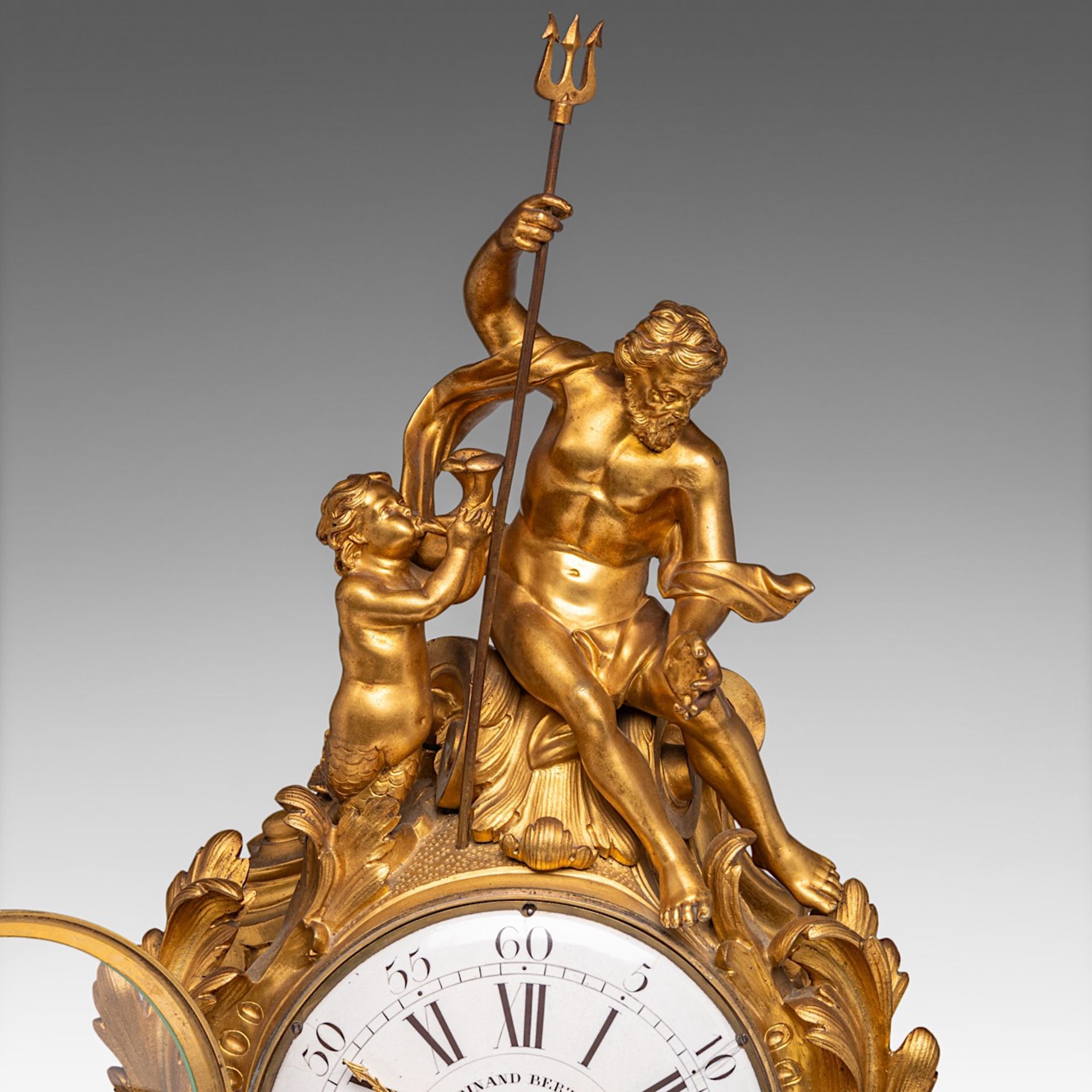 A Rococo Revival gilt bronze mantle clock, decorated with Neptune, Ferdinand Berthoud, H 71 cm - Bild 3 aus 9