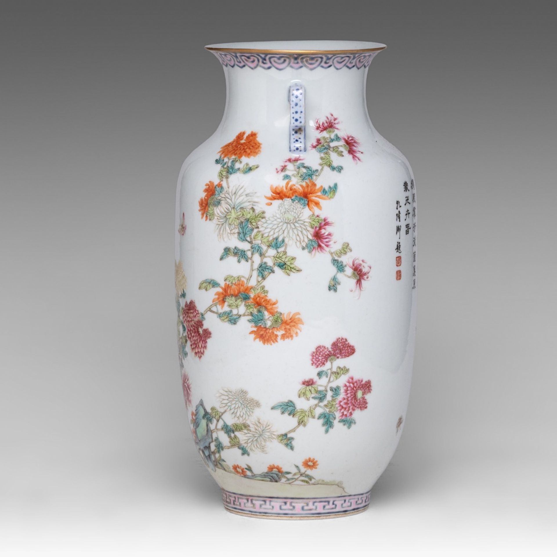 A Chinese famille rose 'Flower Garden' vase, the back with a signed text, with a Qianlong mark, H 32 - Bild 2 aus 6