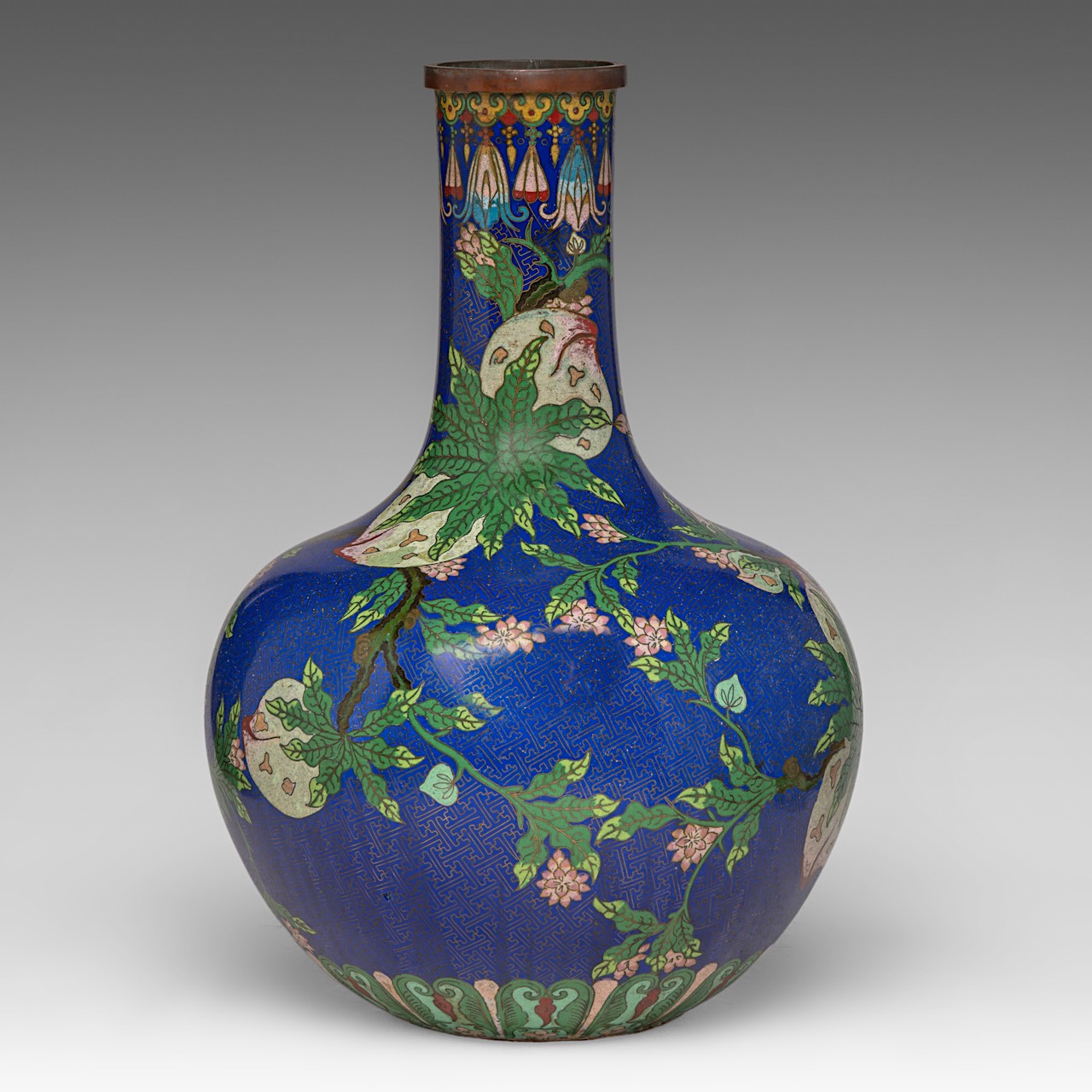 A Chinese cloisonne enamelled 'Nine Peaches' bottle vase, Republic period, H 47,5 cm - Image 2 of 6