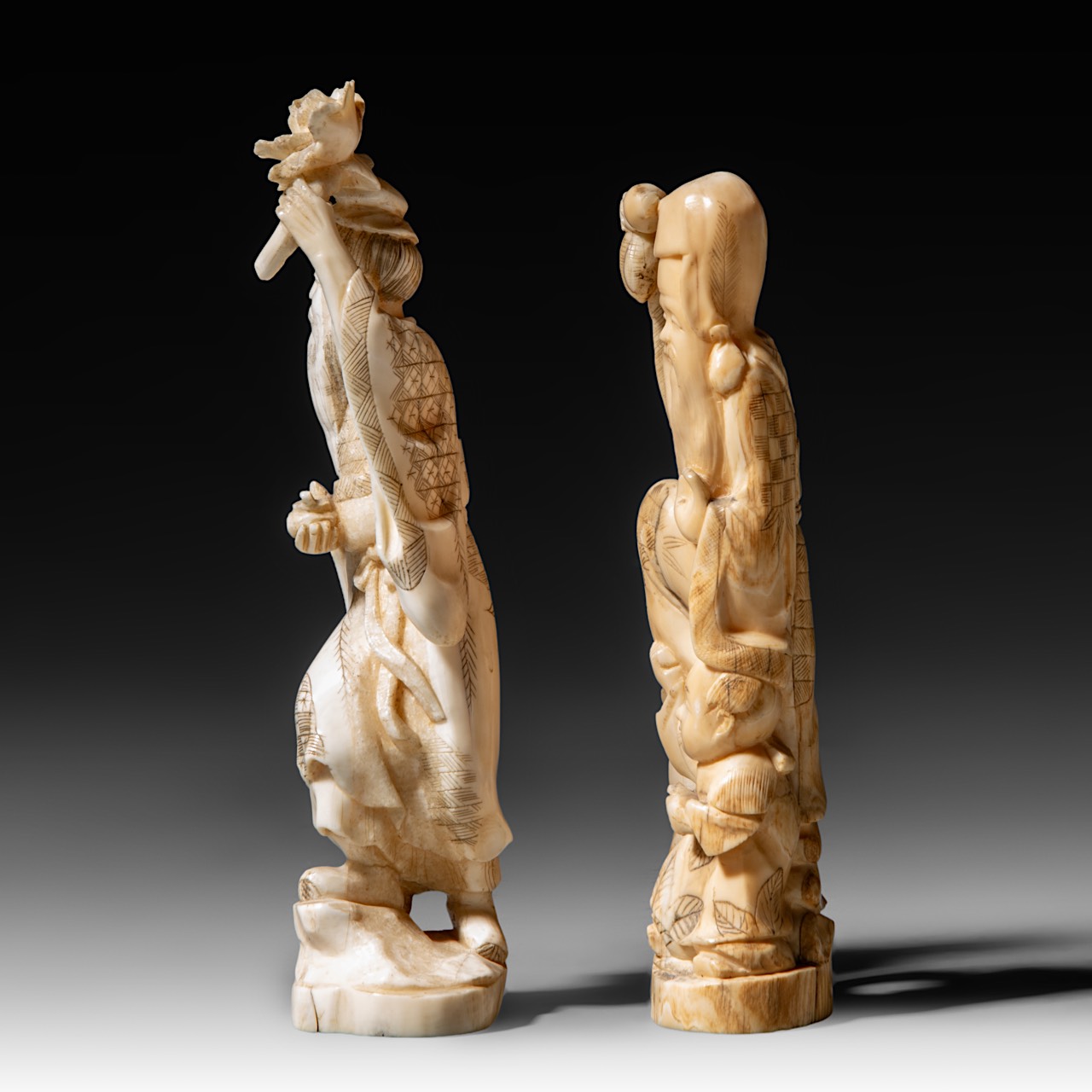 Two Japanese walrus ivory okimono, depicting Fukurokuju and a dancer, Taisho period (1912-1926), H 1 - Image 3 of 9