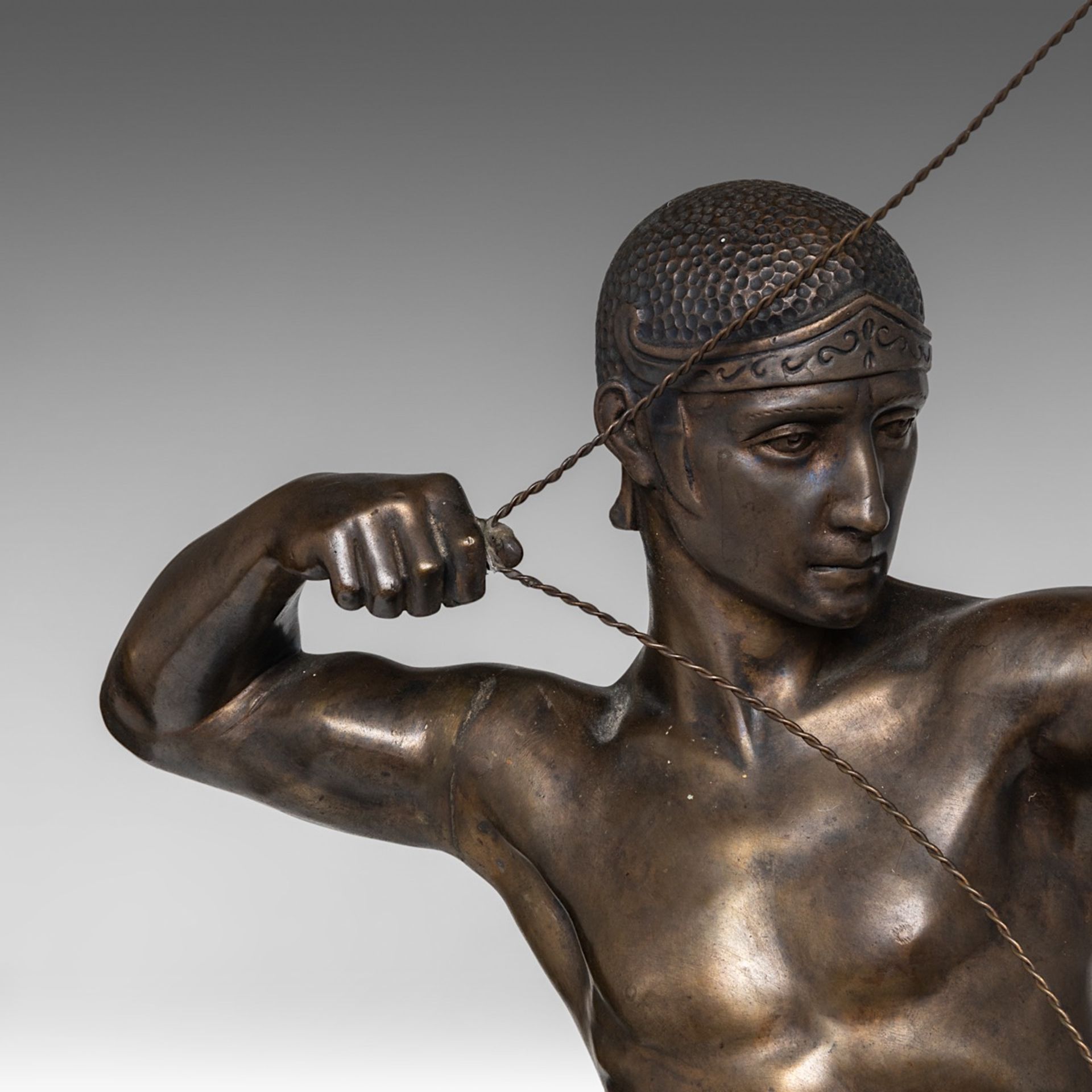 Rudolf Kaesbach (1873-1955), Spartan archer, patinated bronze Art Deco sculpture on a marble base, H - Bild 9 aus 9