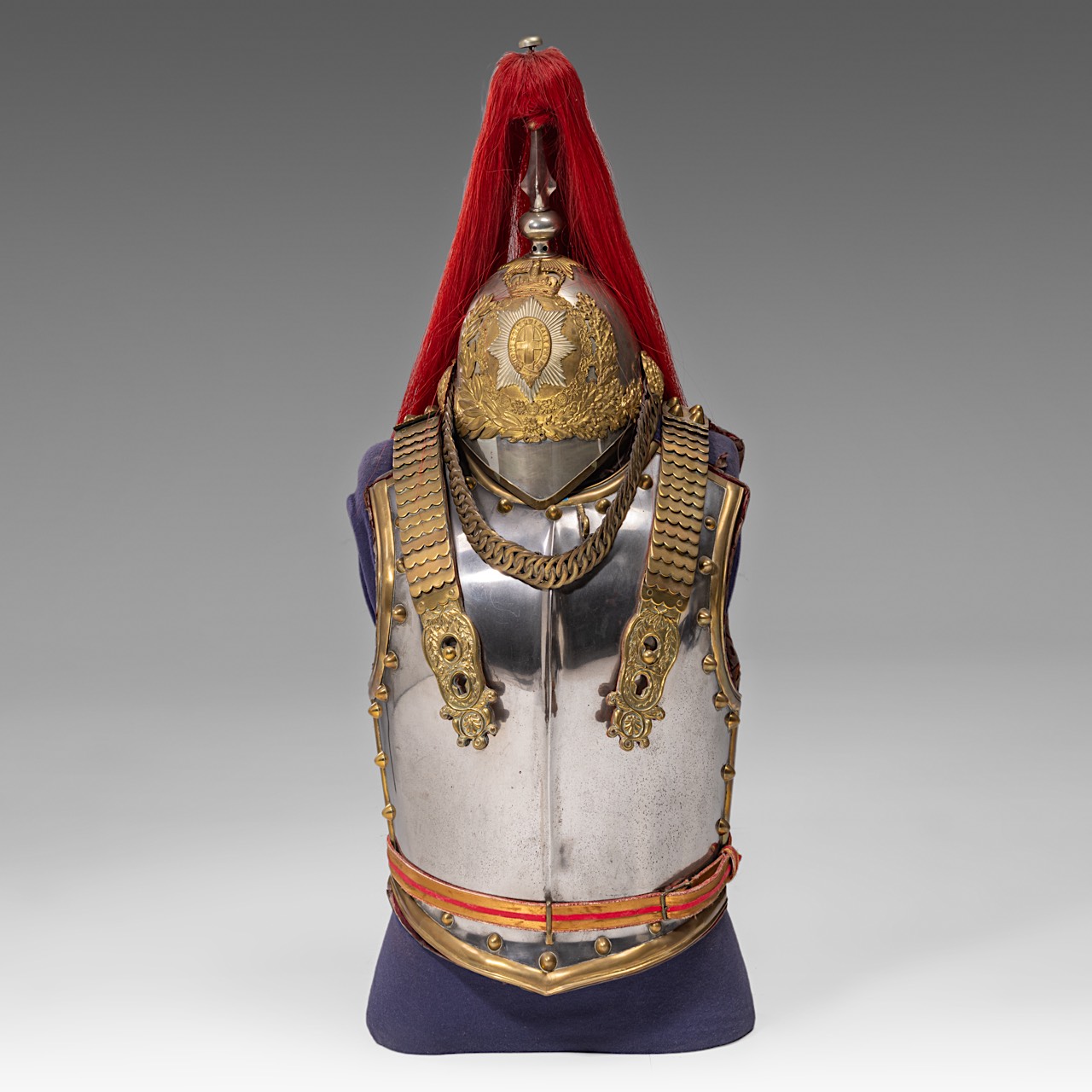 Cuirass and helmet of the Royal Horse Guards, metal and brass, 1928 83 x 34 x 42 cm. (32.6 x 13.3 x
