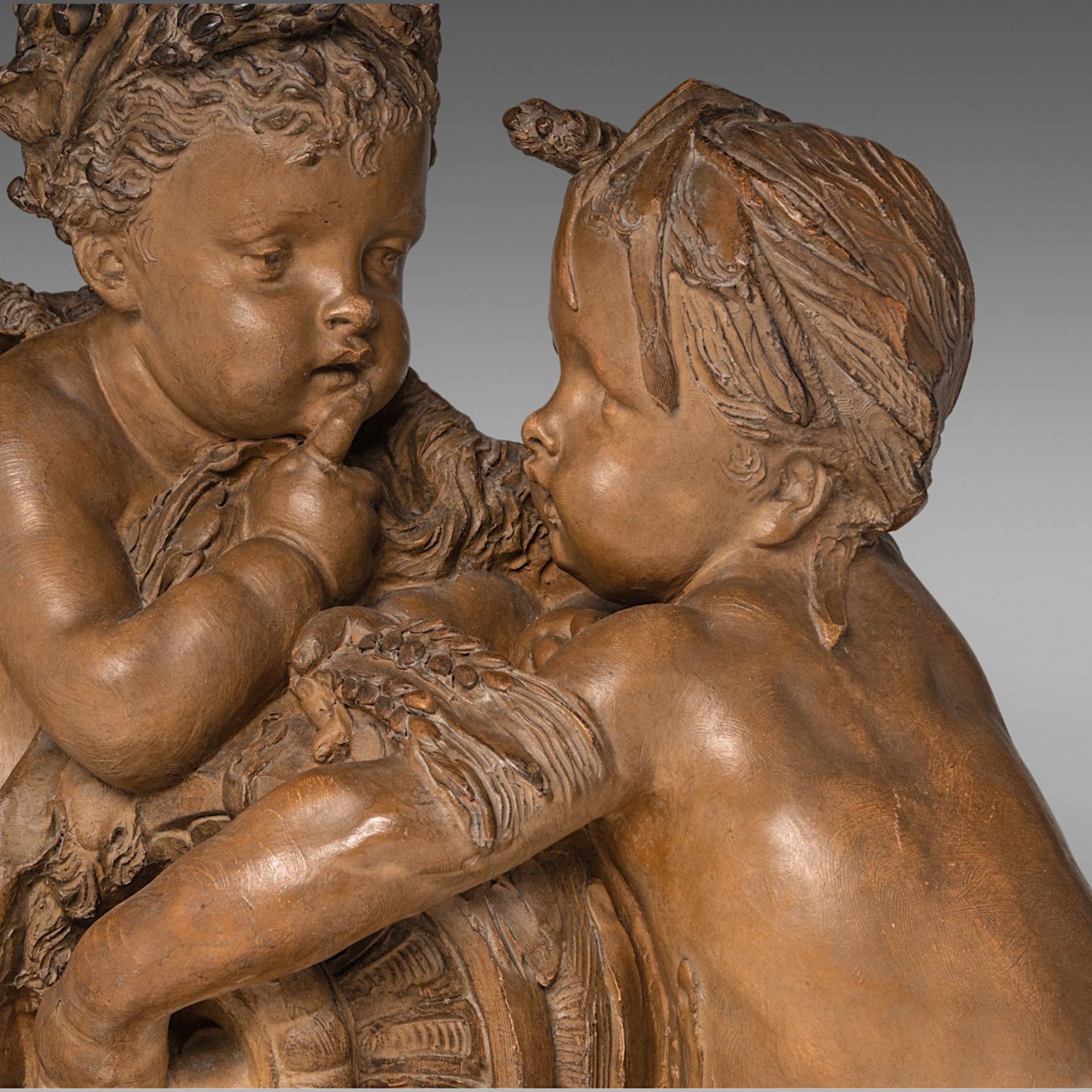 Carrier-Belleuse (1824-1887), two putti by the fountain, terracotta on a marble base, H 43 - W 68 cm - Image 10 of 10