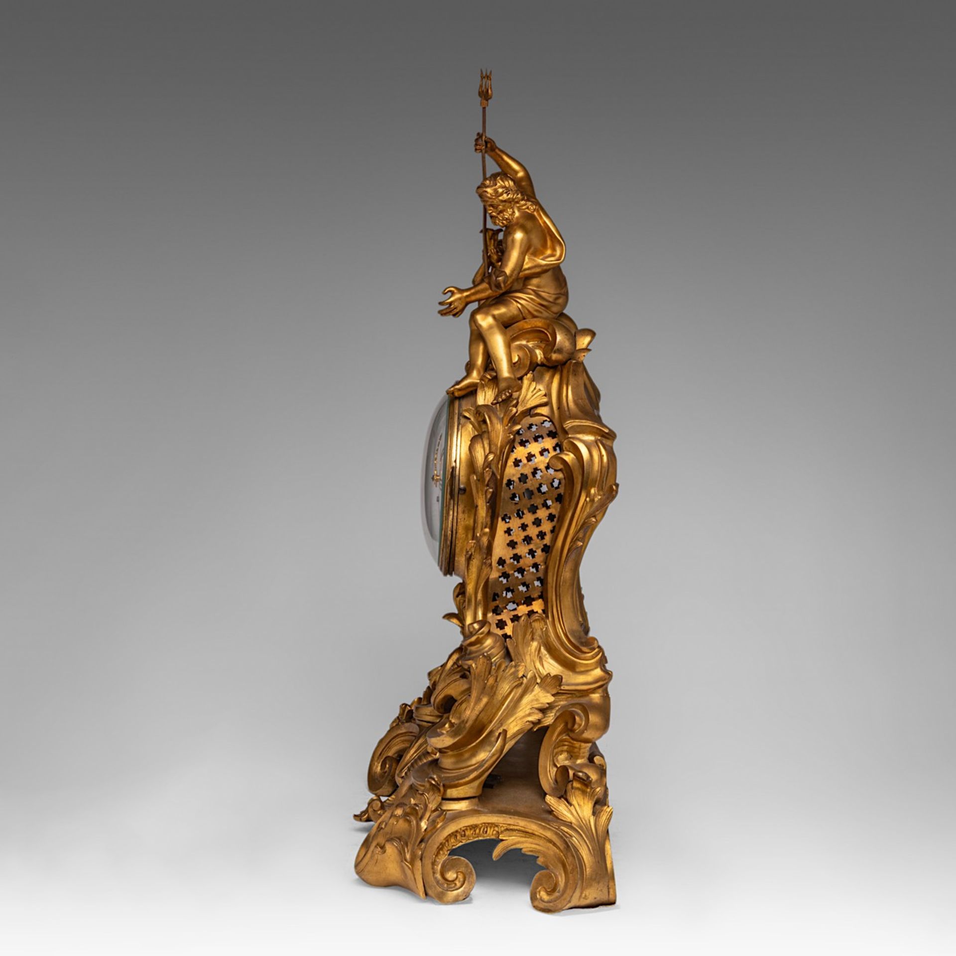 A Rococo Revival gilt bronze mantle clock, decorated with Neptune, Ferdinand Berthoud, H 71 cm - Image 5 of 9